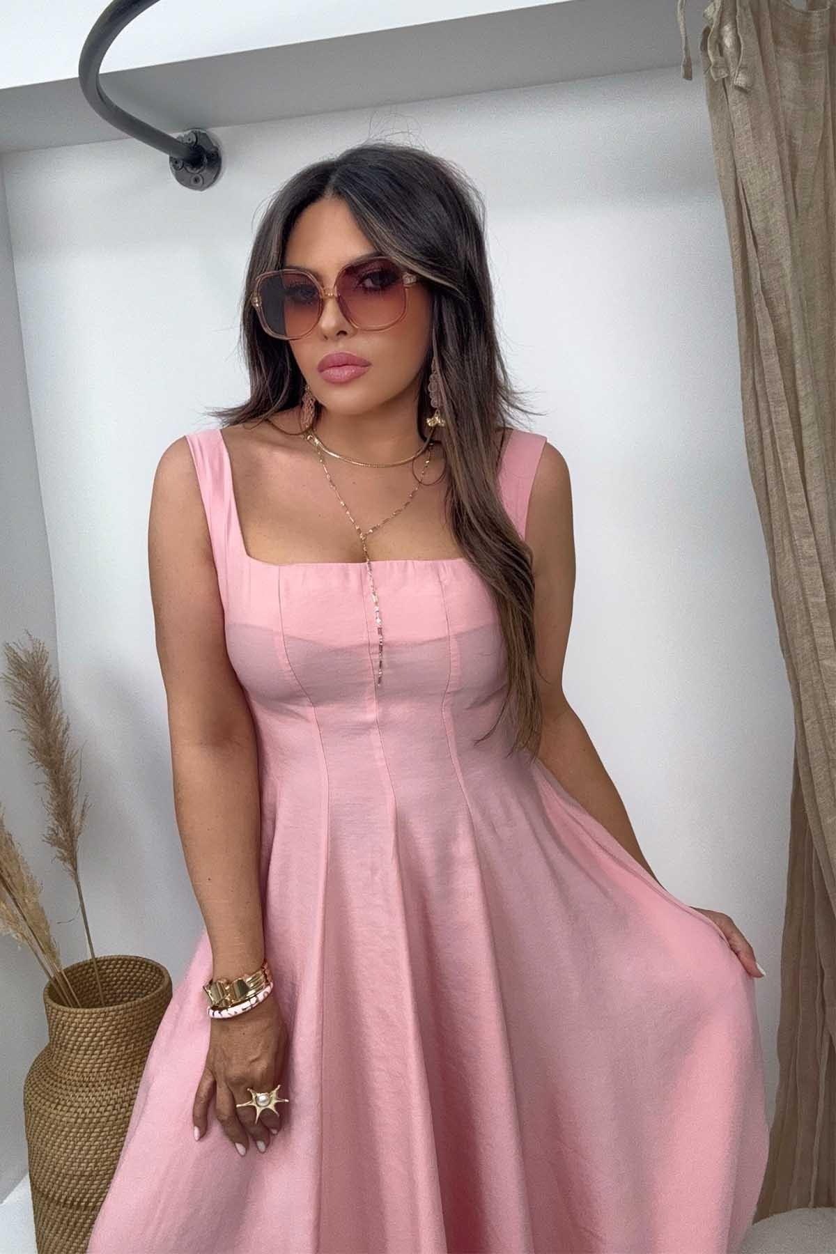 Kare Yaka Buruşuk Viskon Askılı Elbise Pembe