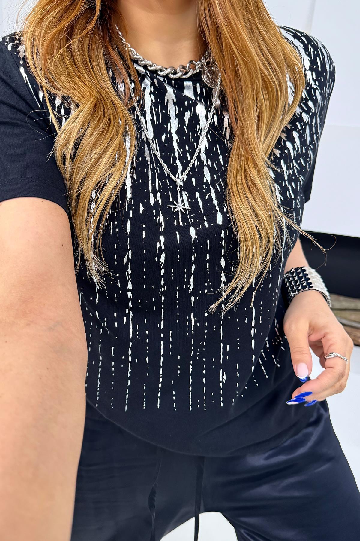 Kayan Gümüş Baskılı Tshirt Siyah