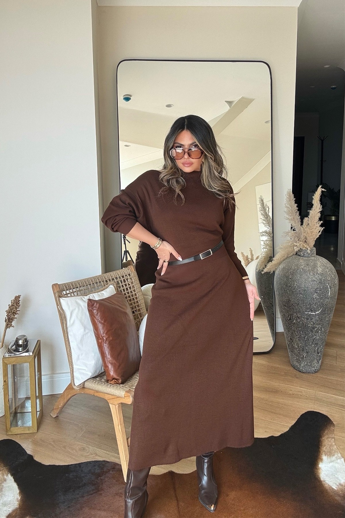 Kayık Yaka Bel Oturtmalı Triko Elbise Kahve