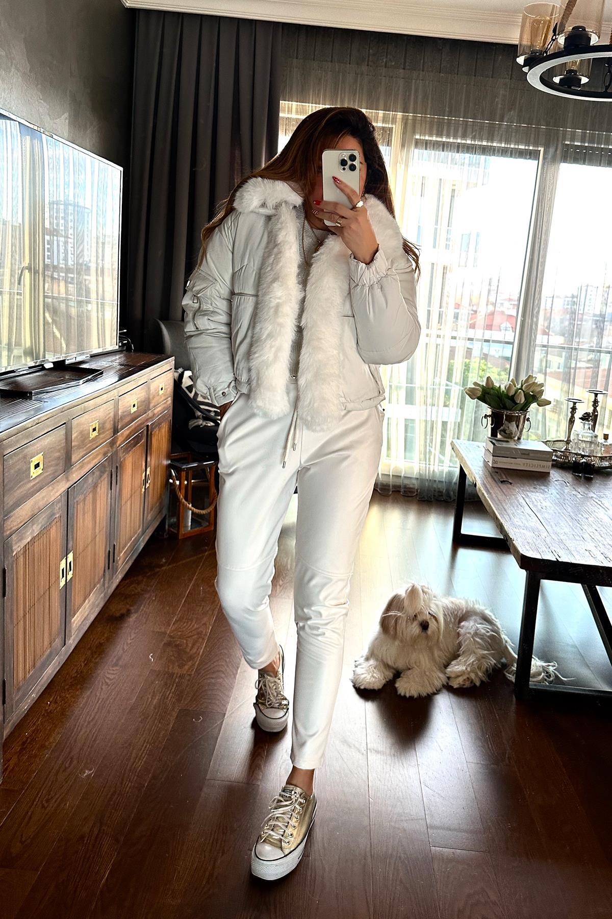 Kürk Detaylı Şişme Mont Ekru