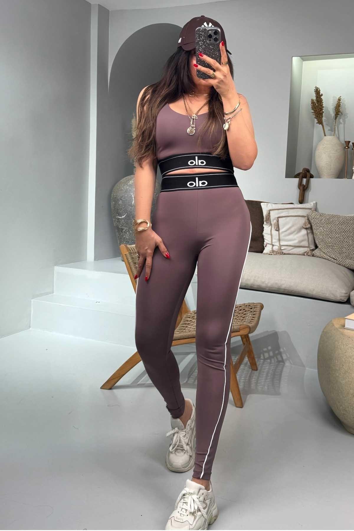 Marka Model Biye Detay Tayt Crop Takım Kahverengi