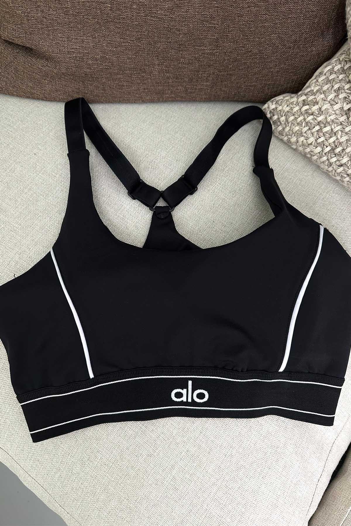 Marka Model Biyeli Crop Tayt Takım Siyah