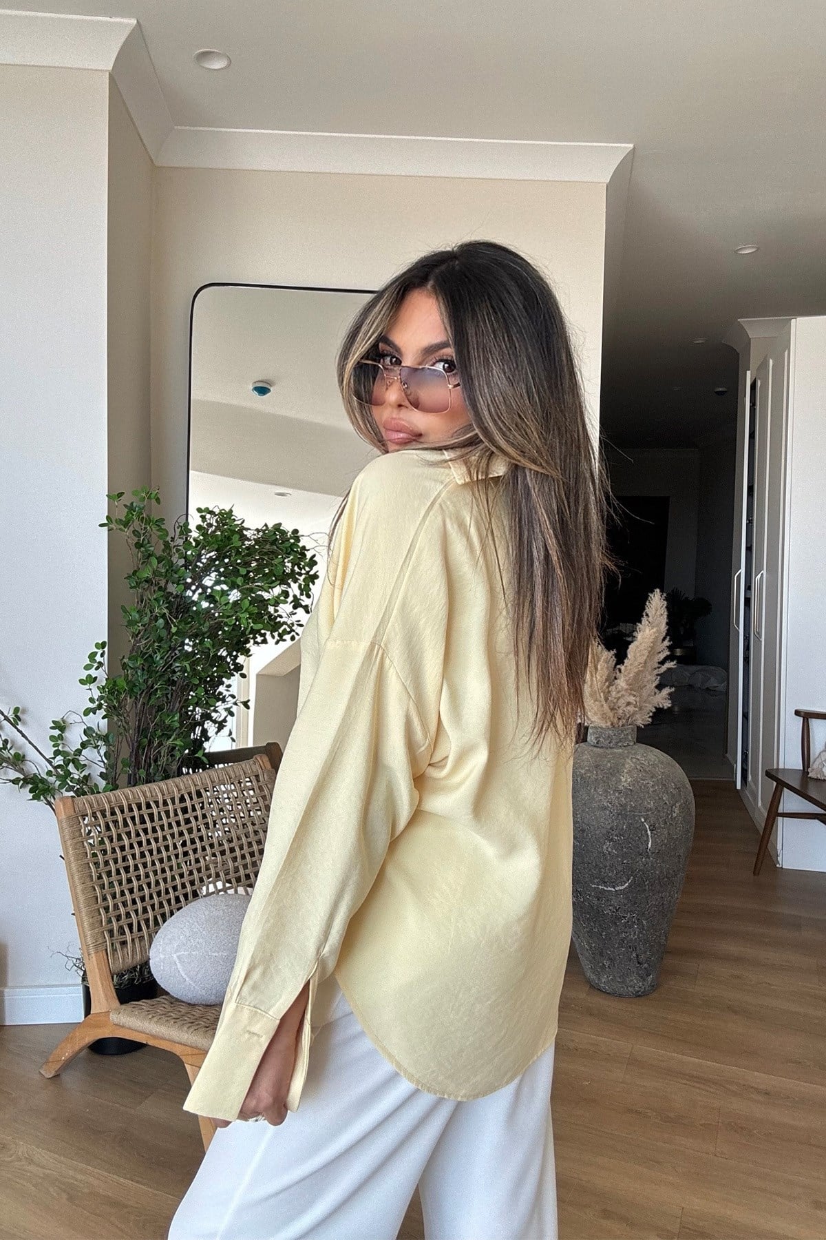 Marka Model İşlemeli Tencel Gömlek Sarı