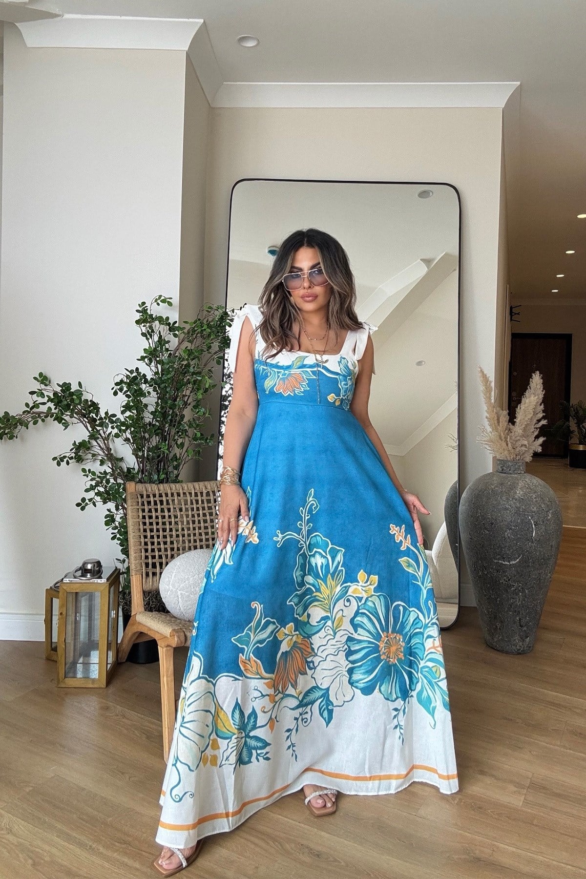 Marka Model Kare Yaka Keten Elbise Mavi-Beyaz