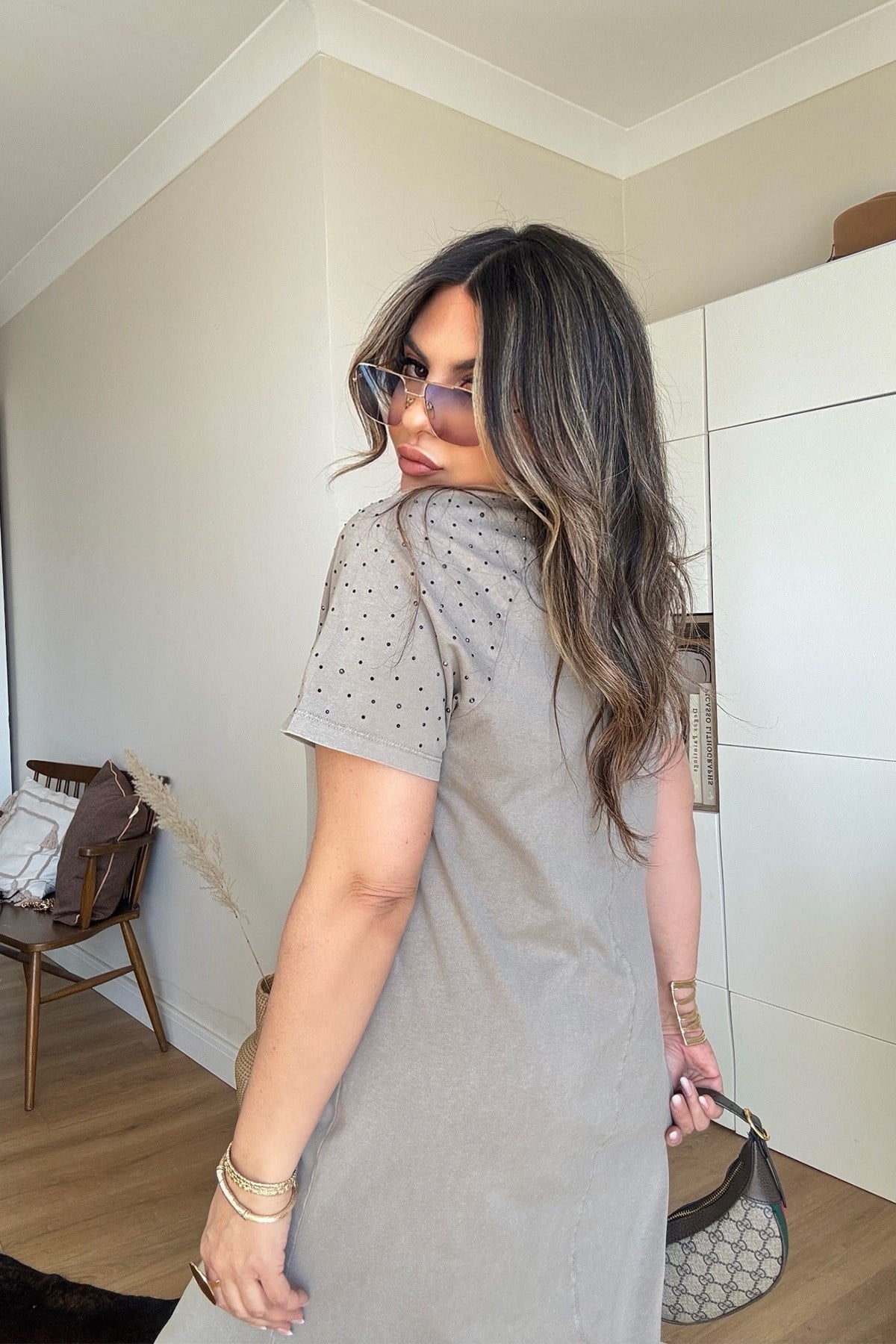 Marka Model Taşlı Yıkamalı Pamuk Elbise Vizon