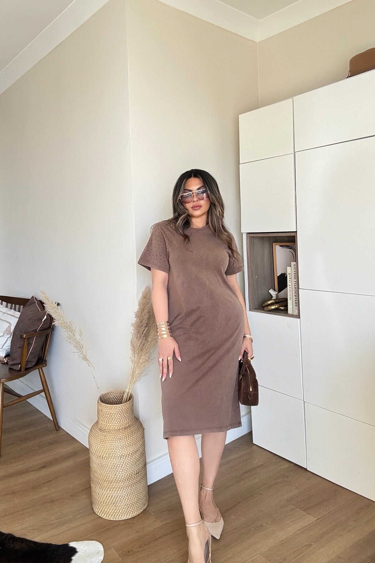 Marka Model Taşlı Yıkamalı Pamuk Elbise Kahve