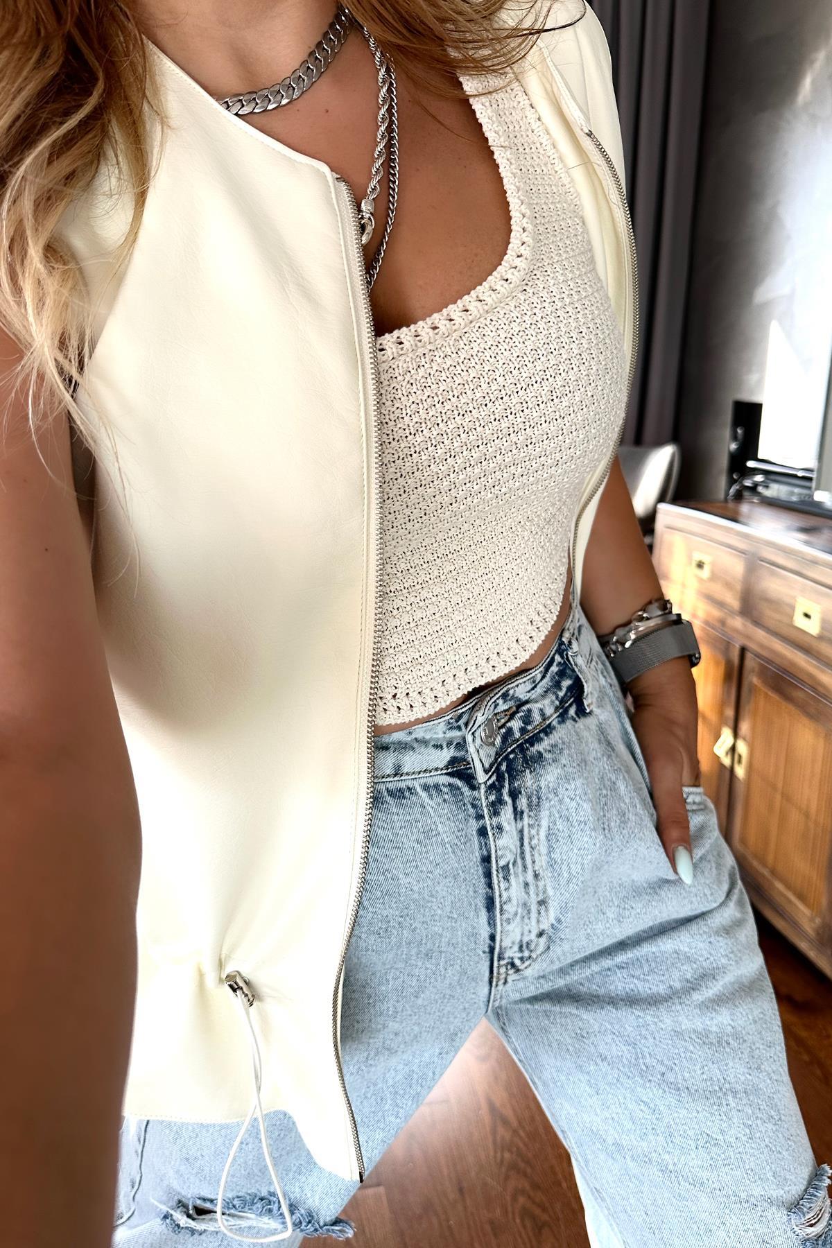 Oval Yaka Triko Crop Taş