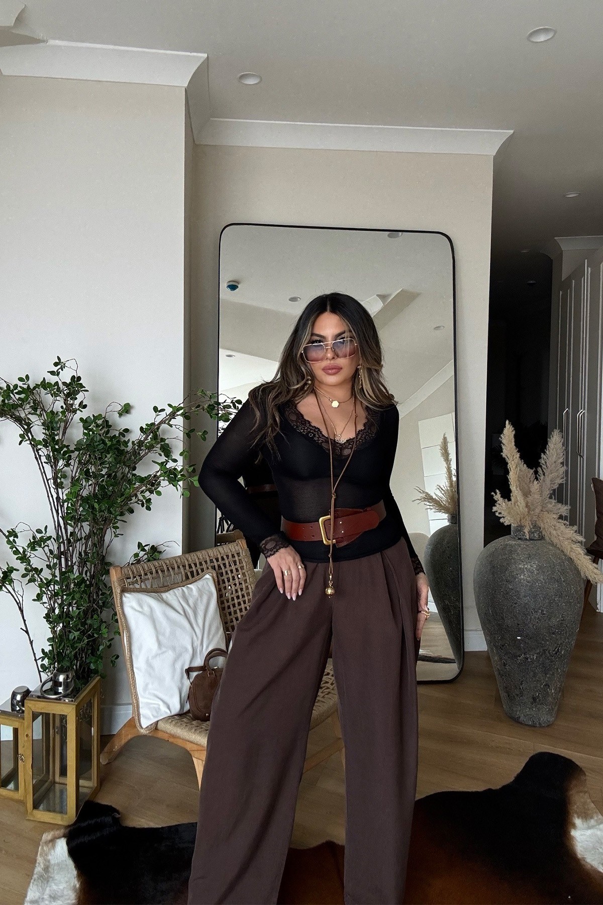 Oysho Model Dantel Detaylı Yarı Transparan Bluz Siyah