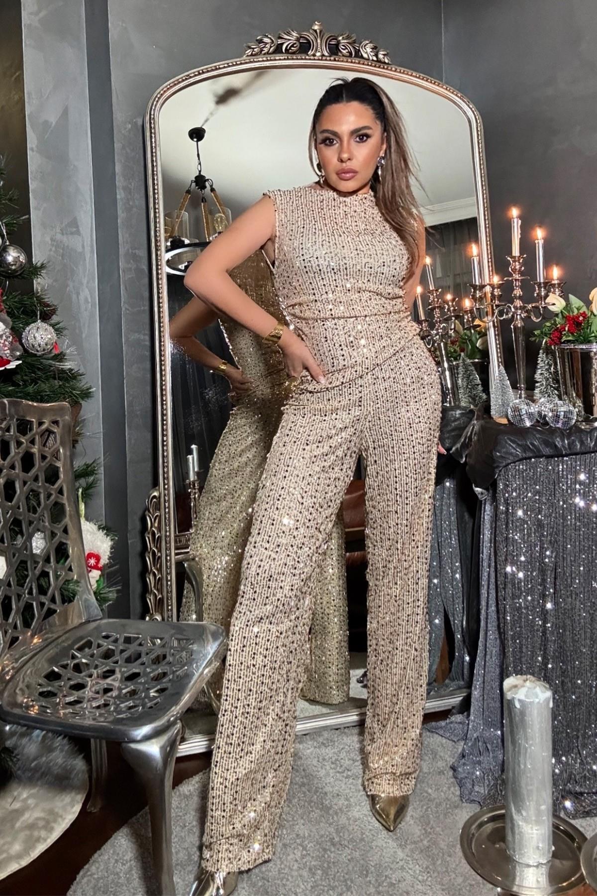 Payet Ve Boncuklu Drapeli Bluz Gold