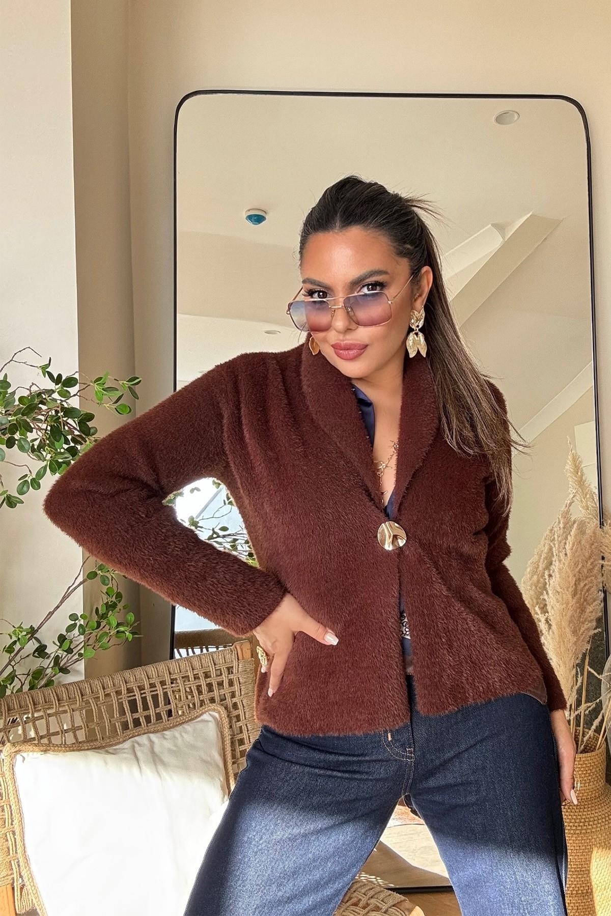 Sakallı Örme Ceket Model Tek Düğme Hırka Kahverengi
