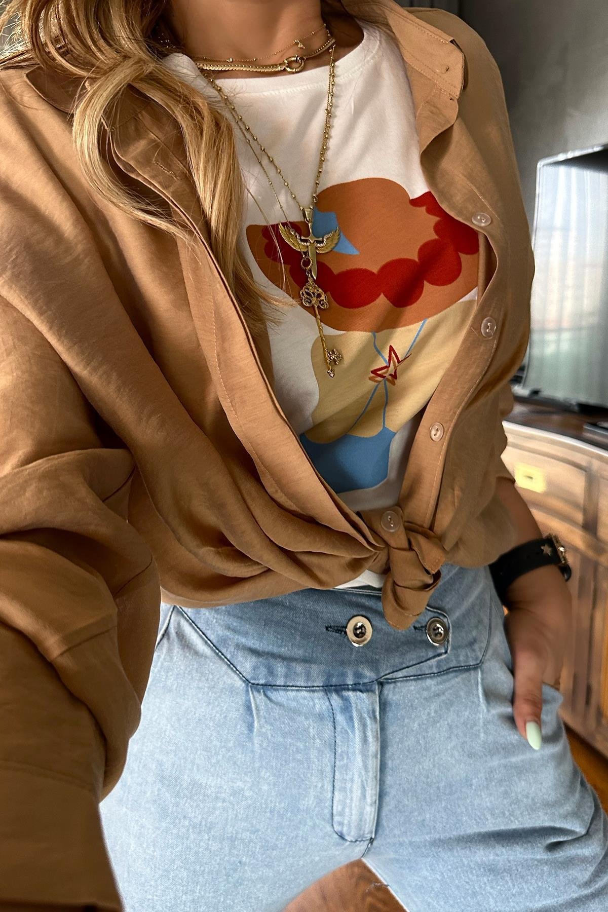 Şapkalı Kız Tshirt Ekru