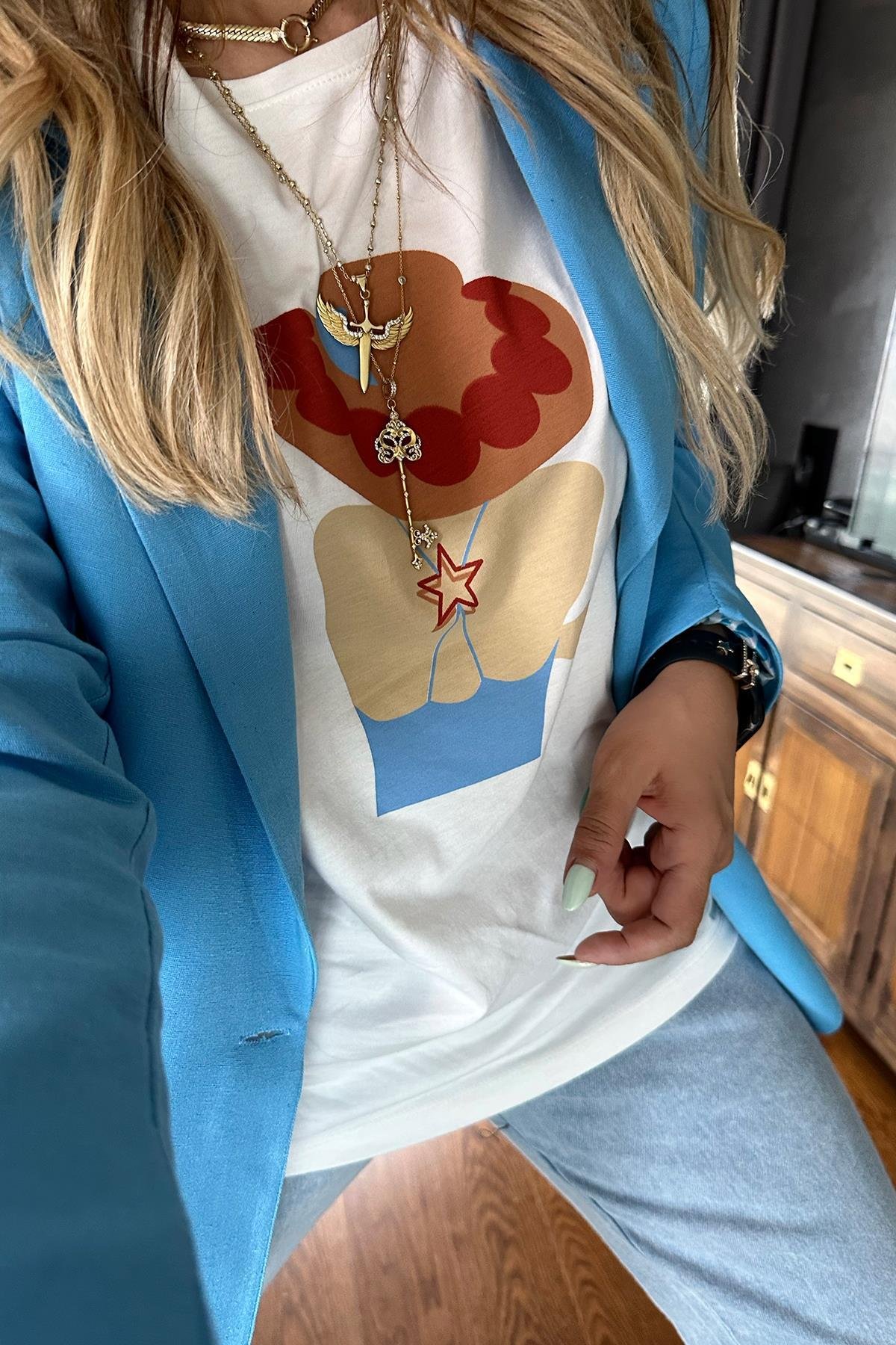 Şapkalı Kız Tshirt Ekru