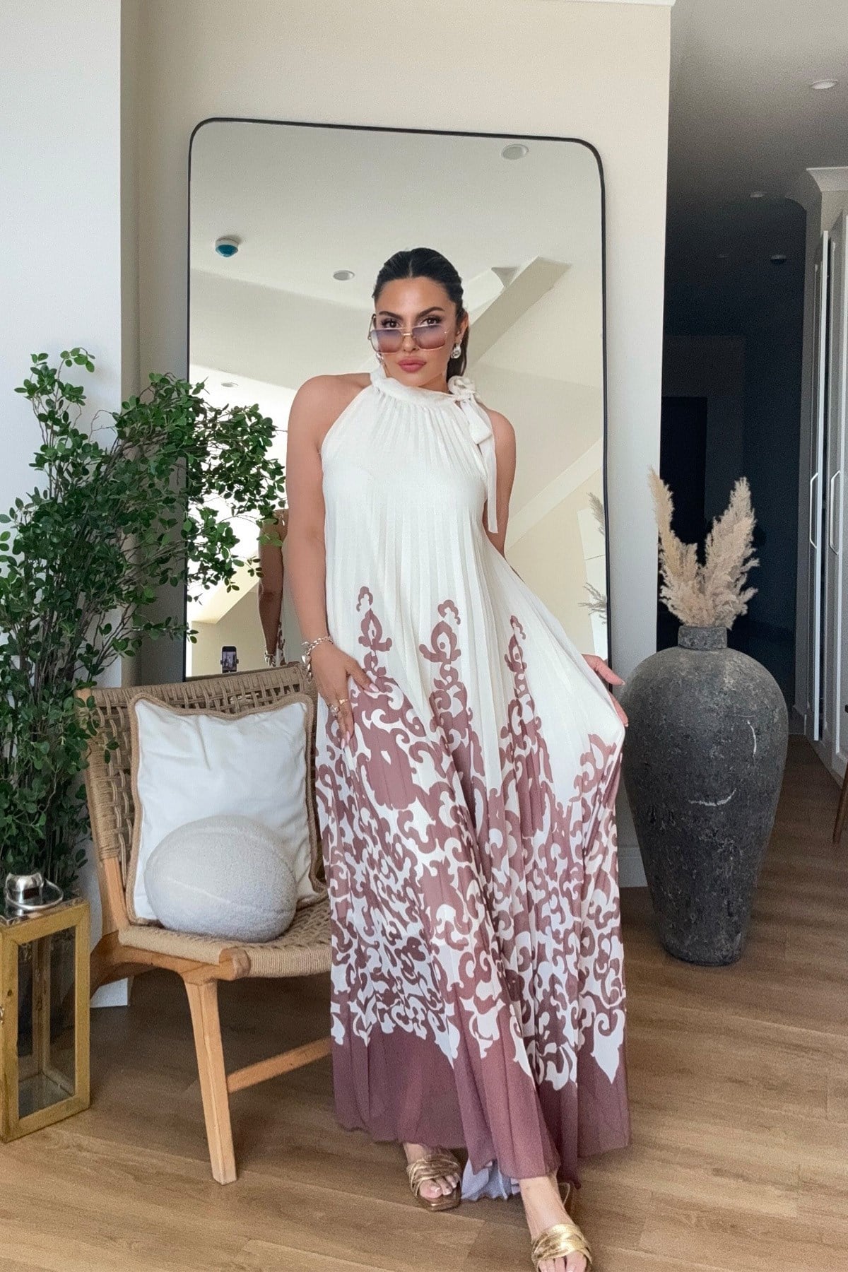Şifon Pilise Detaylı Elbise Kahverengi-Krem
