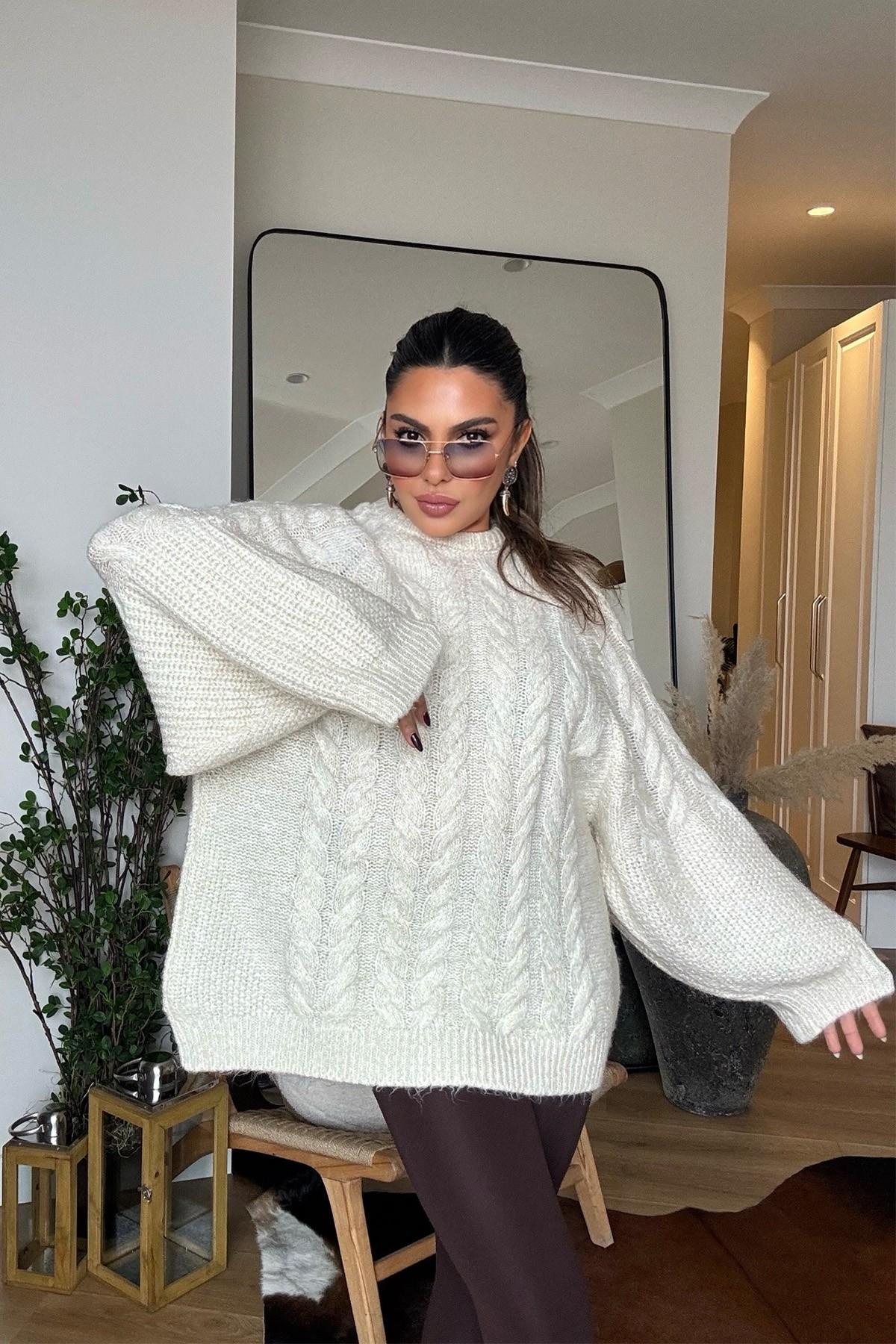 Simli Saç Örgü Oversize Kazak Krem