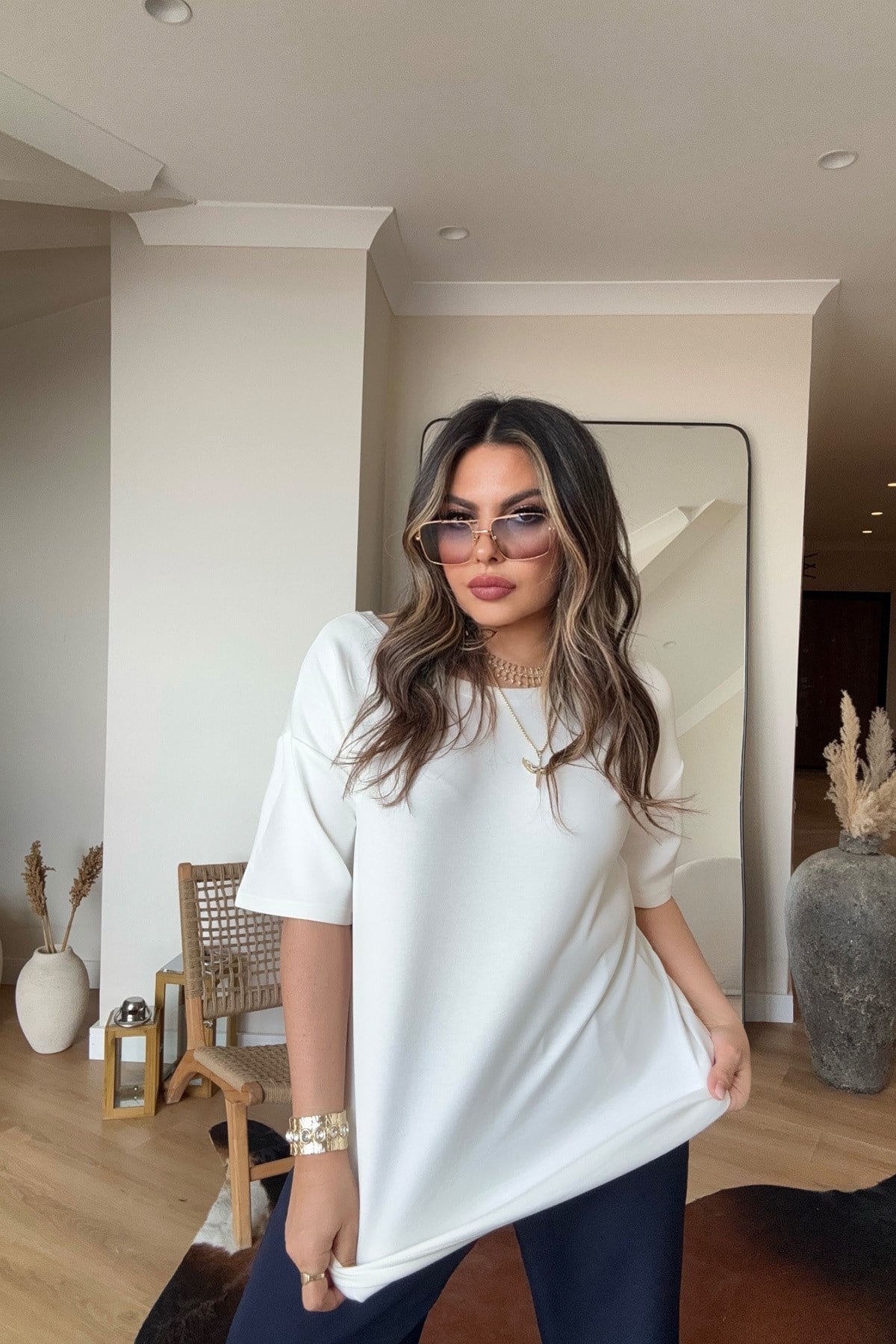Sırt V Yaka Dantel Detaylı Örme Bluz Ekru