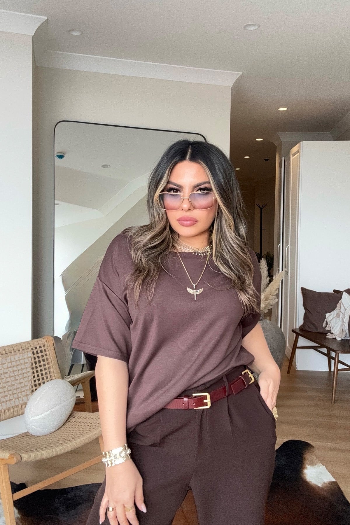 Sırt V Yaka Dantel Detaylı Örme Bluz Kahve