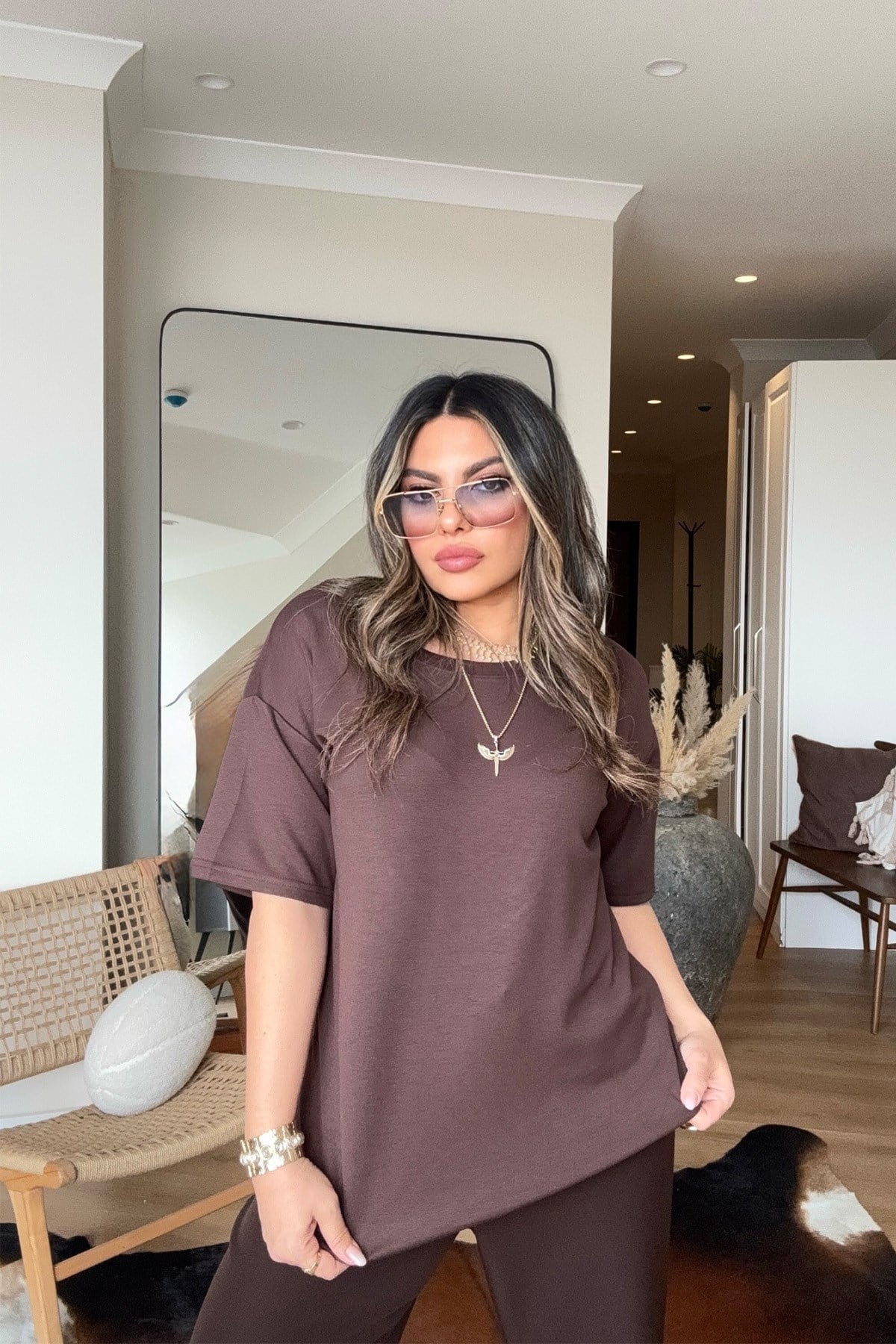 Sırt V Yaka Dantel Detaylı Örme Bluz Kahve