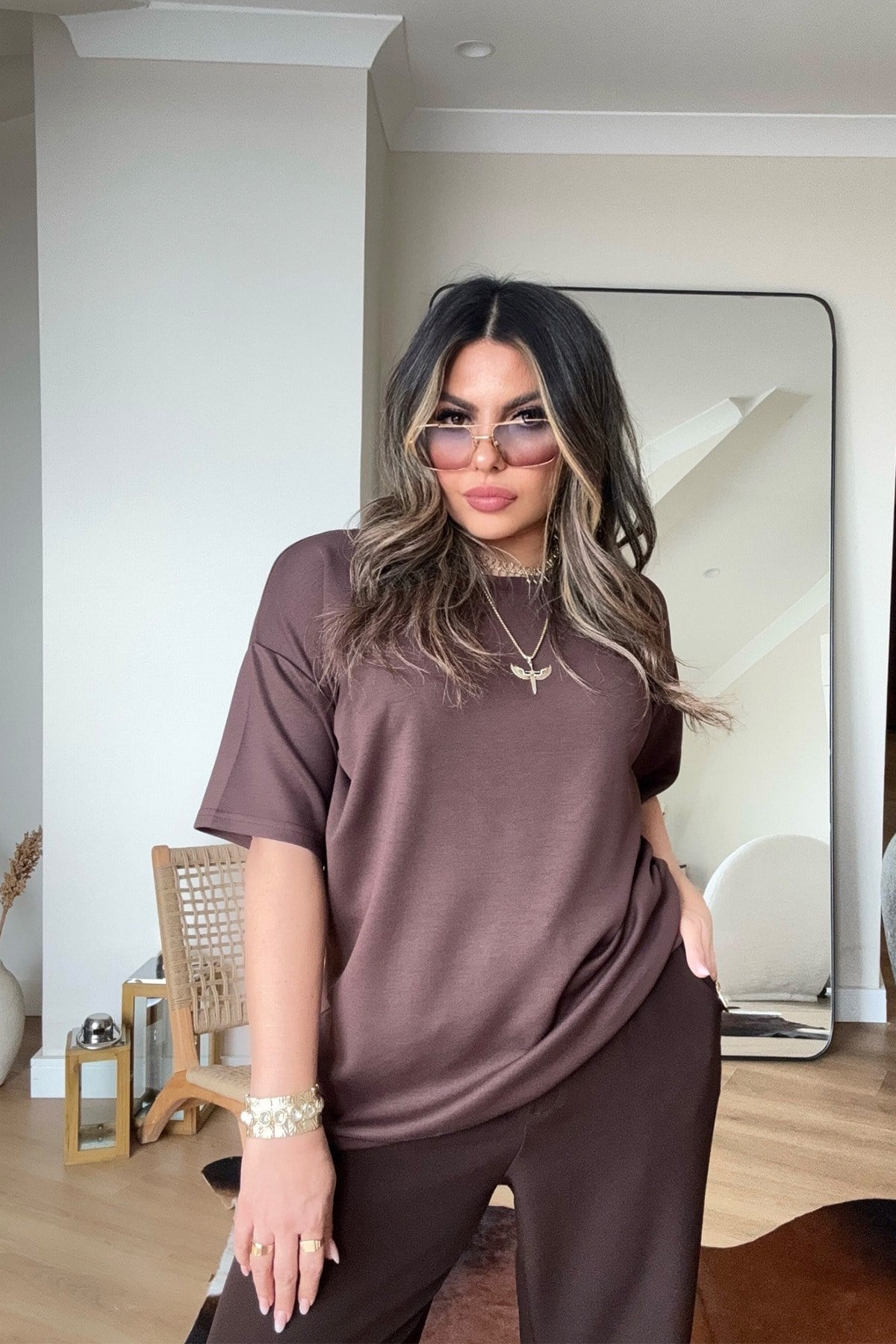 Sırt V Yaka Dantel Detaylı Örme Bluz Kahve