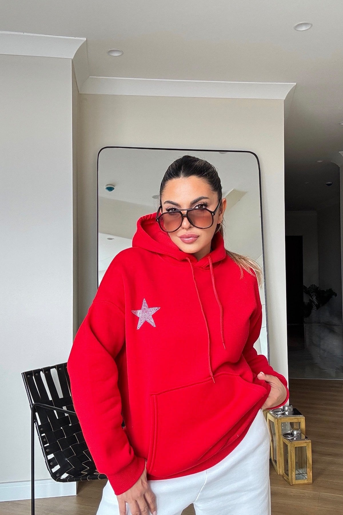 Sırtı Taşlı Yıldız Detay Sweatshirt Kırmızı