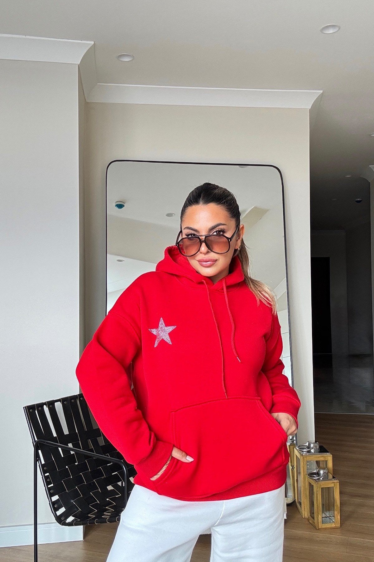 Sırtı Taşlı Yıldız Detay Sweatshirt Kırmızı