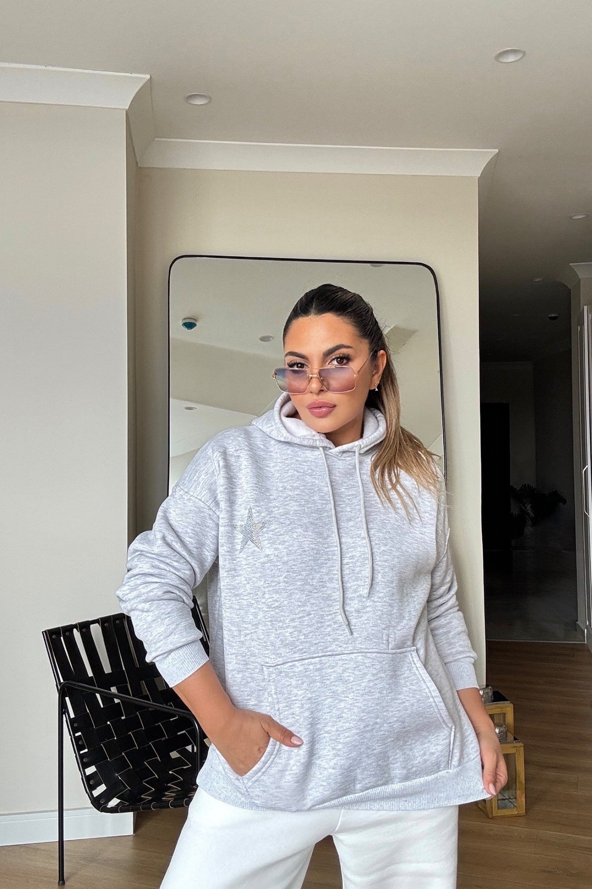 Sırtı Taşlı Yıldız Detay Sweatshirt Melanj Gri
