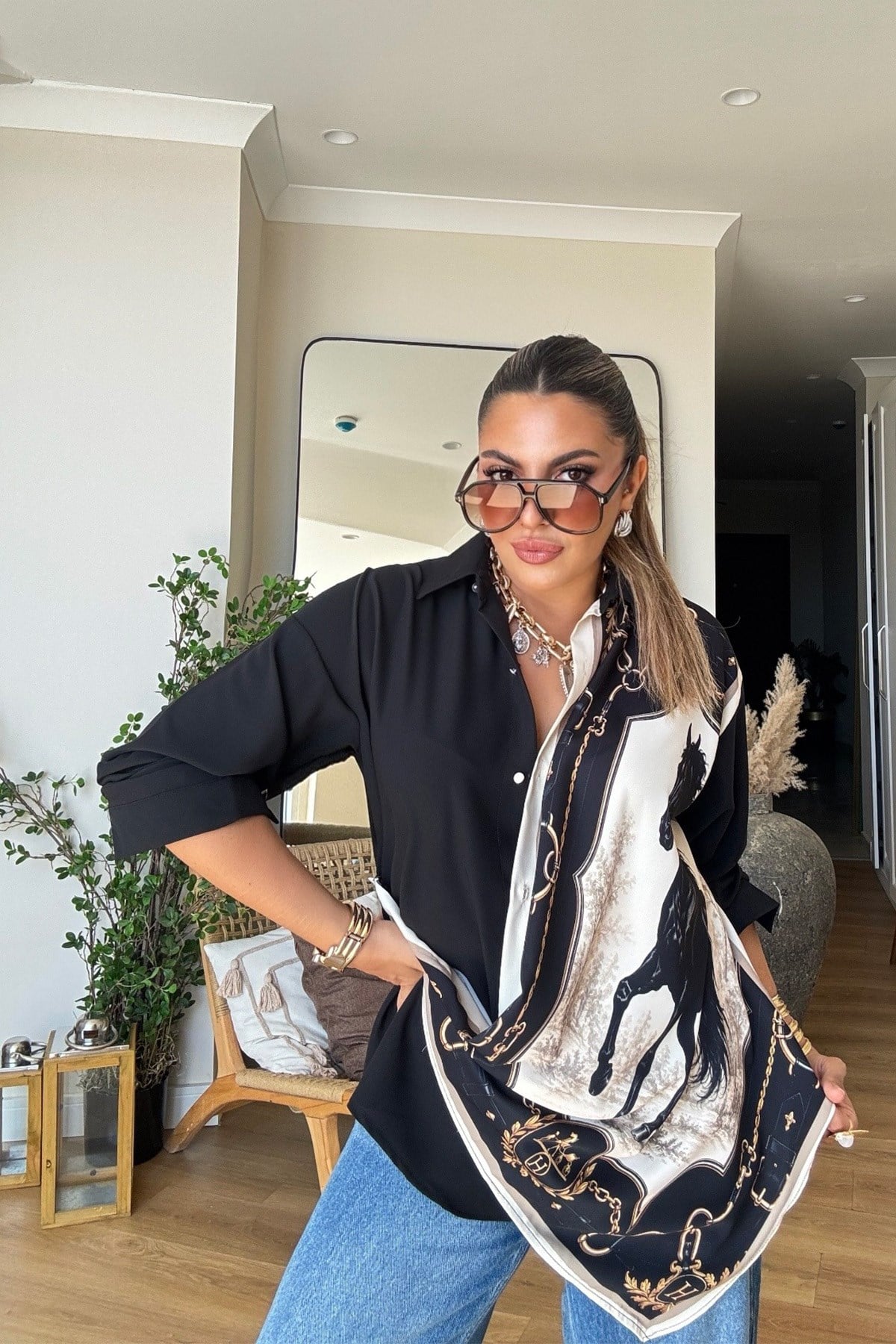 Tasarım Marka Model Siyah At Baskılı Gömlek Siyah
