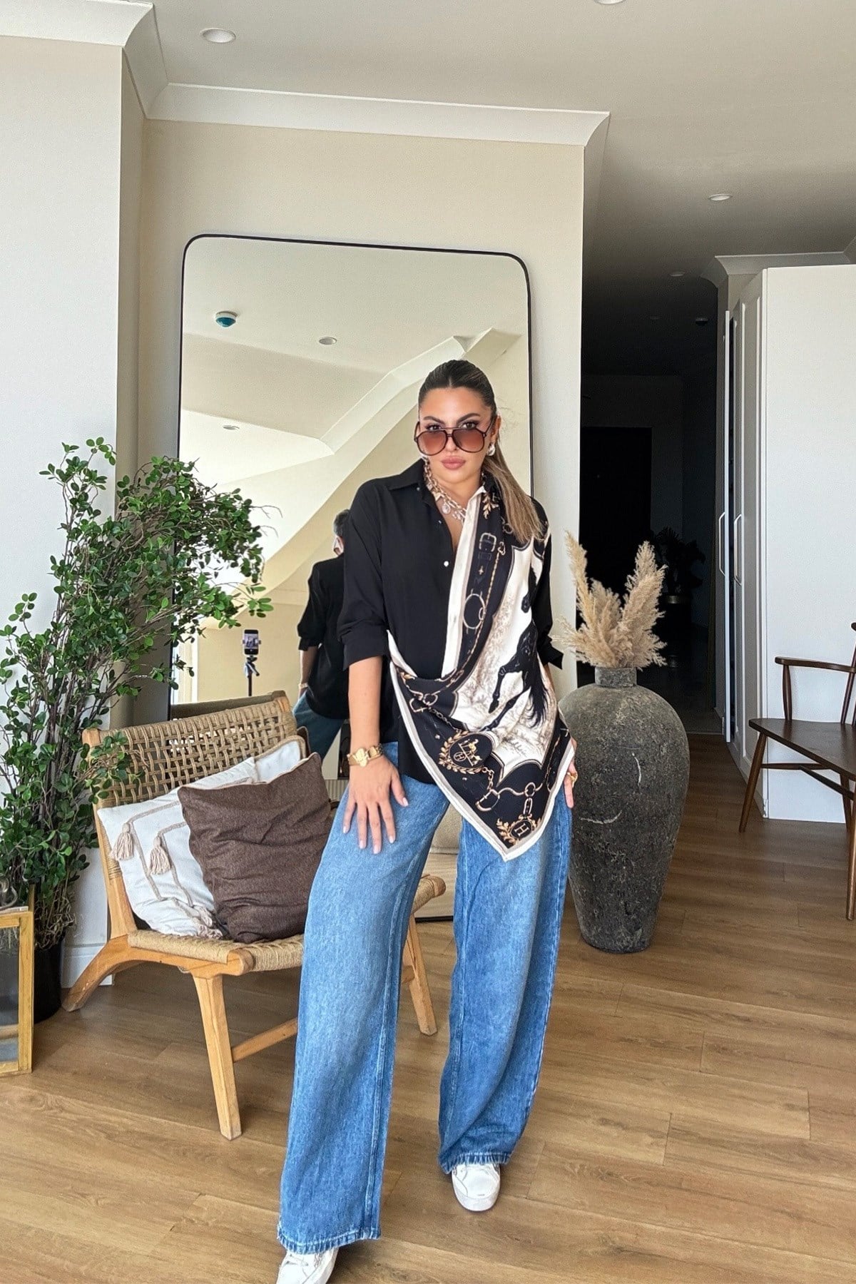 Tasarım Marka Model Siyah At Baskılı Gömlek Siyah