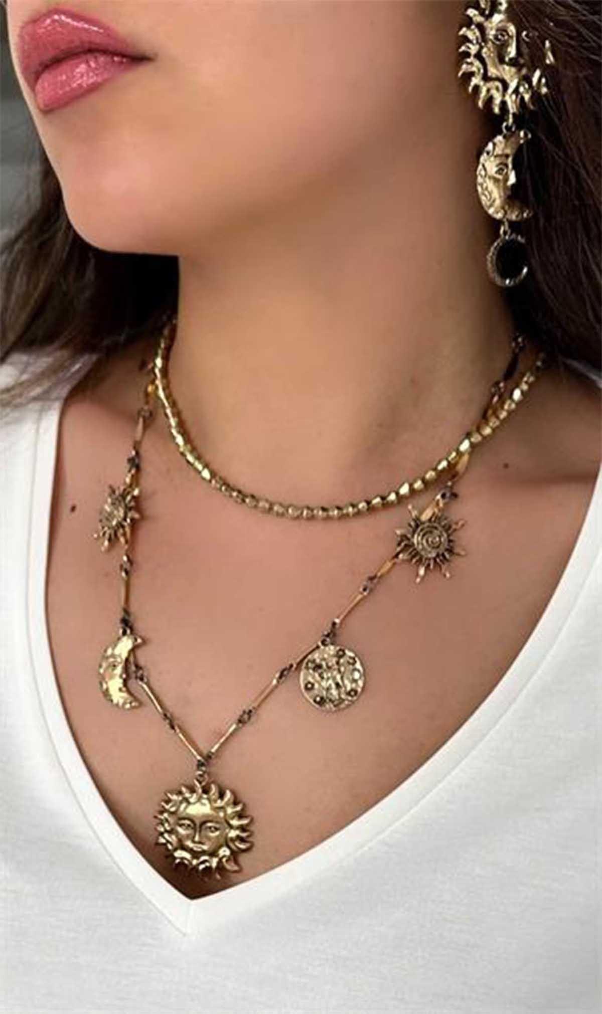 Taşlı Ay ve ve Güneş Küpe Gold