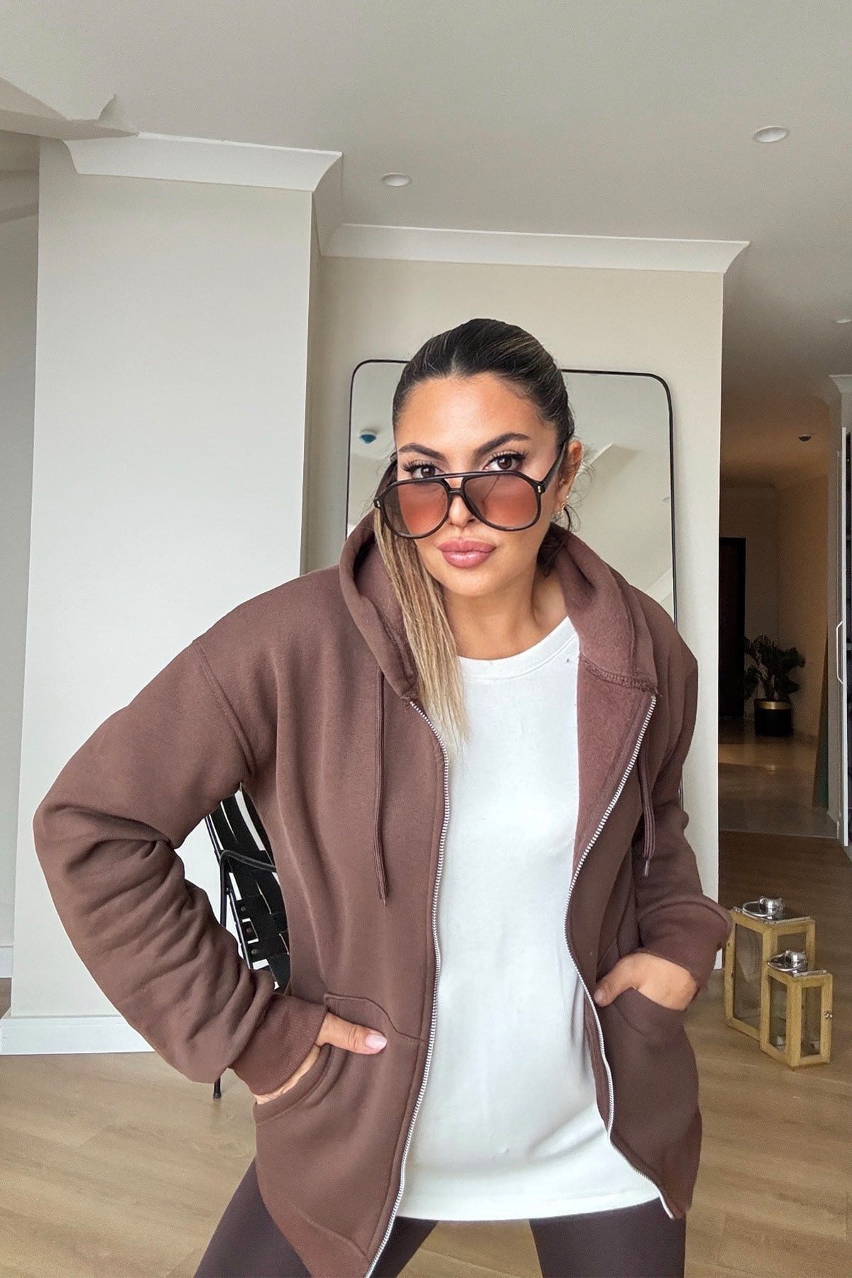 Taşlı Kanat İşlemeli Fermuarlı Sweat Kahve