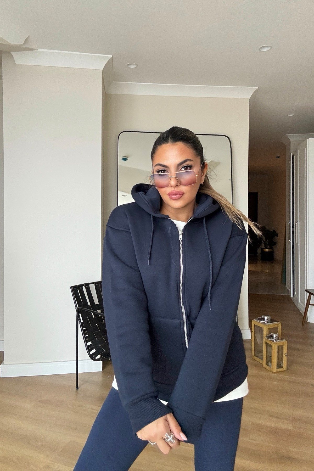 Taşlı Kanat İşlemeli Fermuarlı Sweat Lacivert