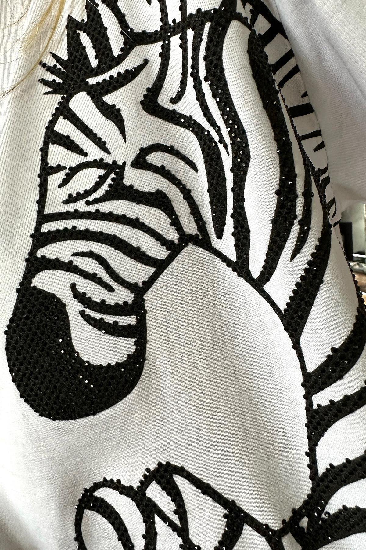 Taşlı Zebra Tshirt Beyaz