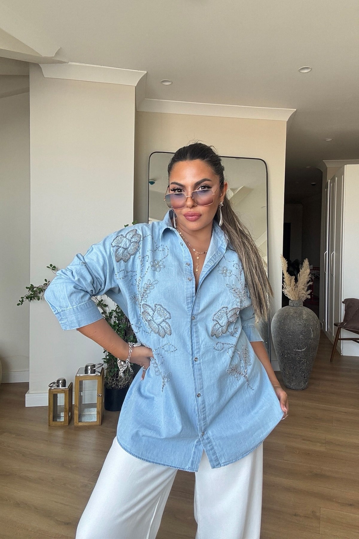 Tencel Denim Boncuk İşlemeli Gömlek Açık Mavi