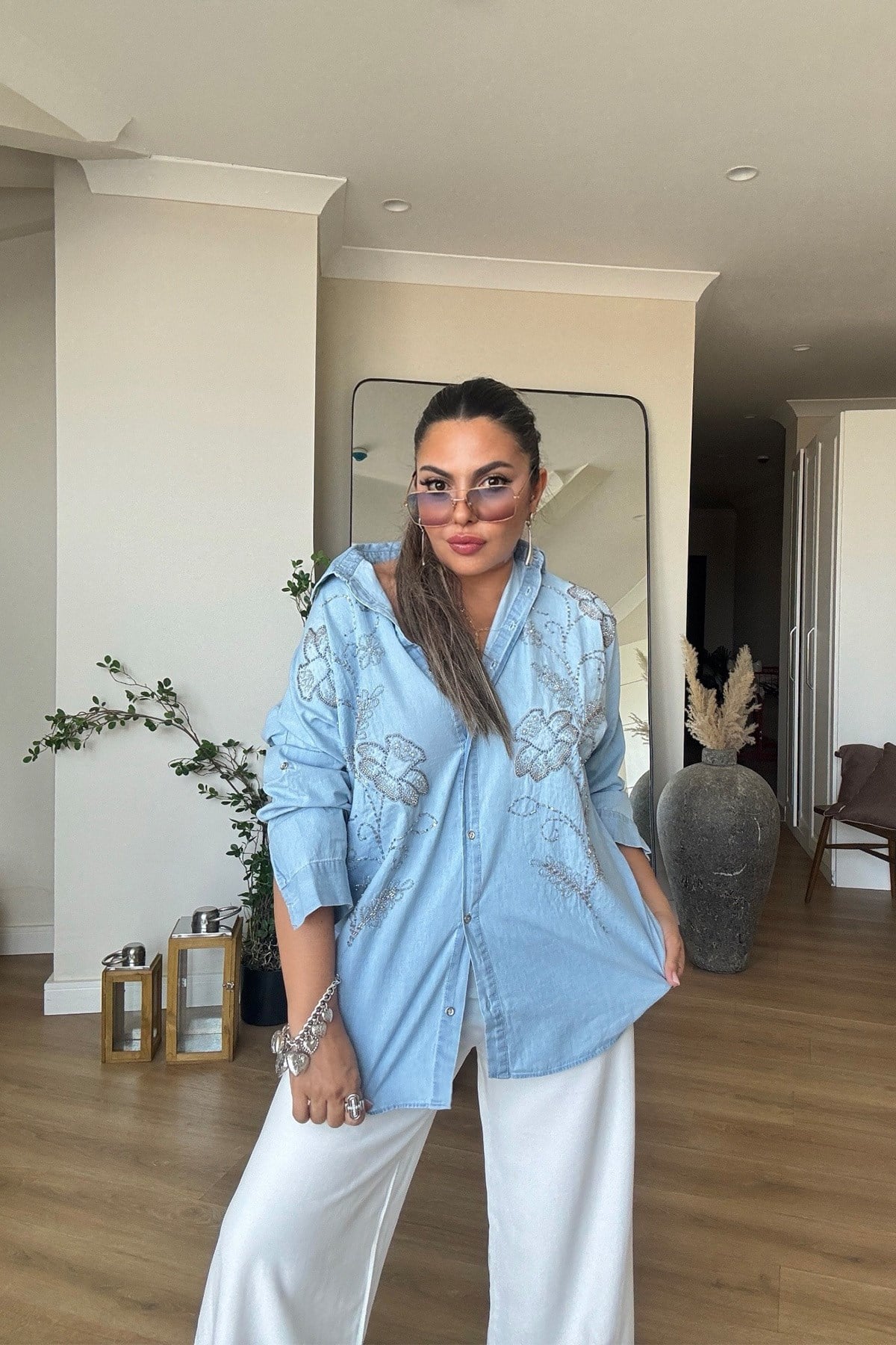 Tencel Denim Boncuk İşlemeli Gömlek Açık Mavi