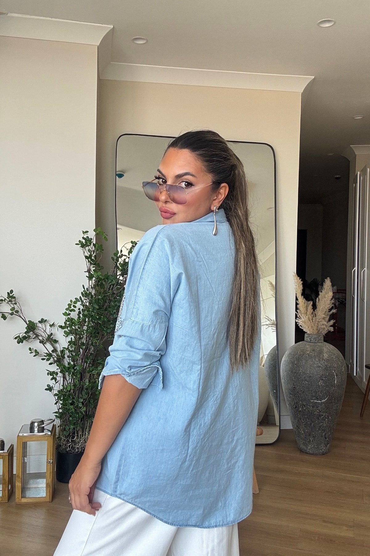Tencel Denim Boncuk İşlemeli Gömlek Açık Mavi