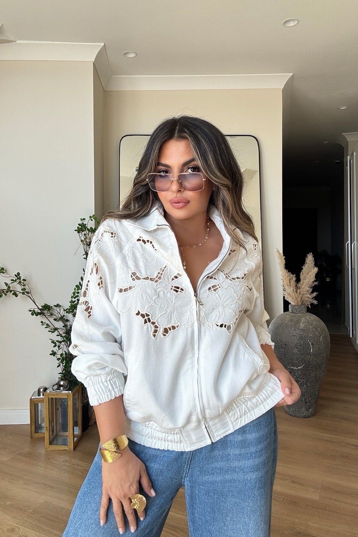 Tencel Denim Çiçek  İşleme Detaylı Bomber Ceket Ekru