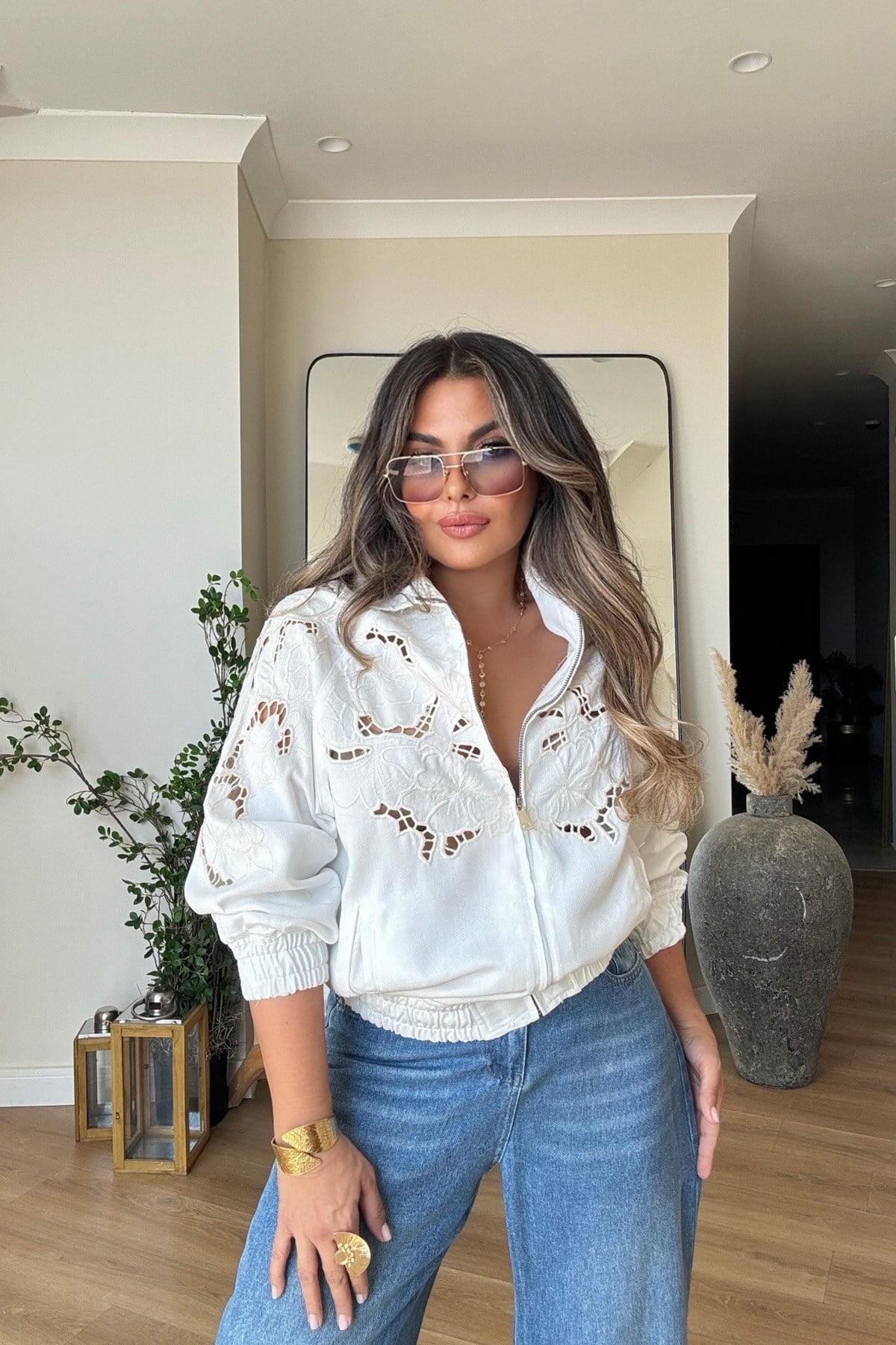 Tencel Denim Çiçek  İşleme Detaylı Bomber Ceket Ekru