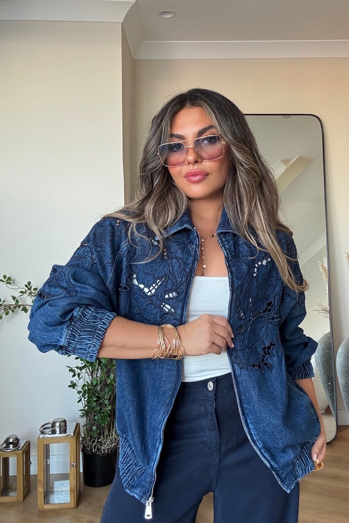 Tencel Denim Çiçek  İşleme Detaylı Bomber Ceket Lacivert