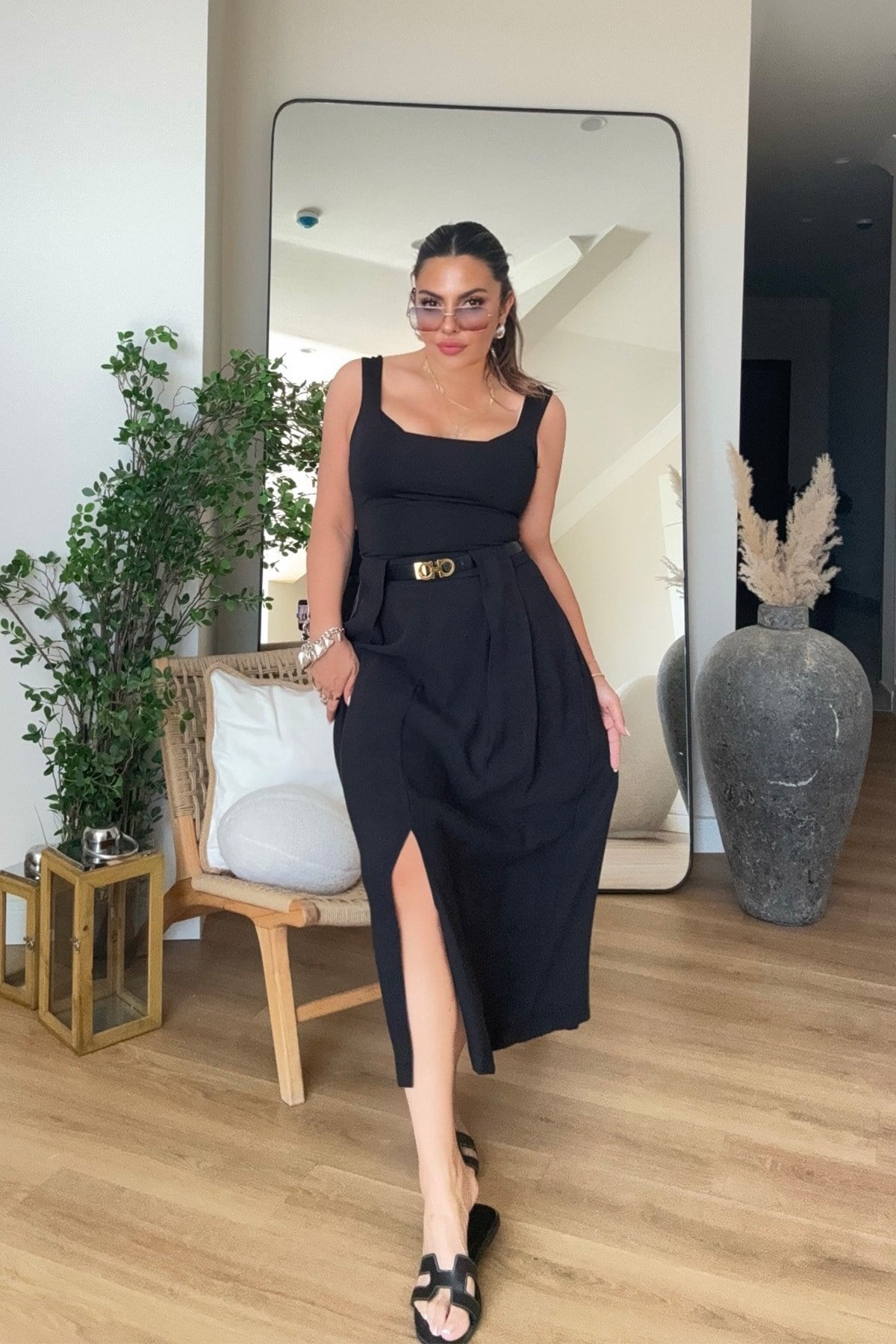 Tencel Kumaş Bel Detaylı Yırtmaçlı Etek Siyah