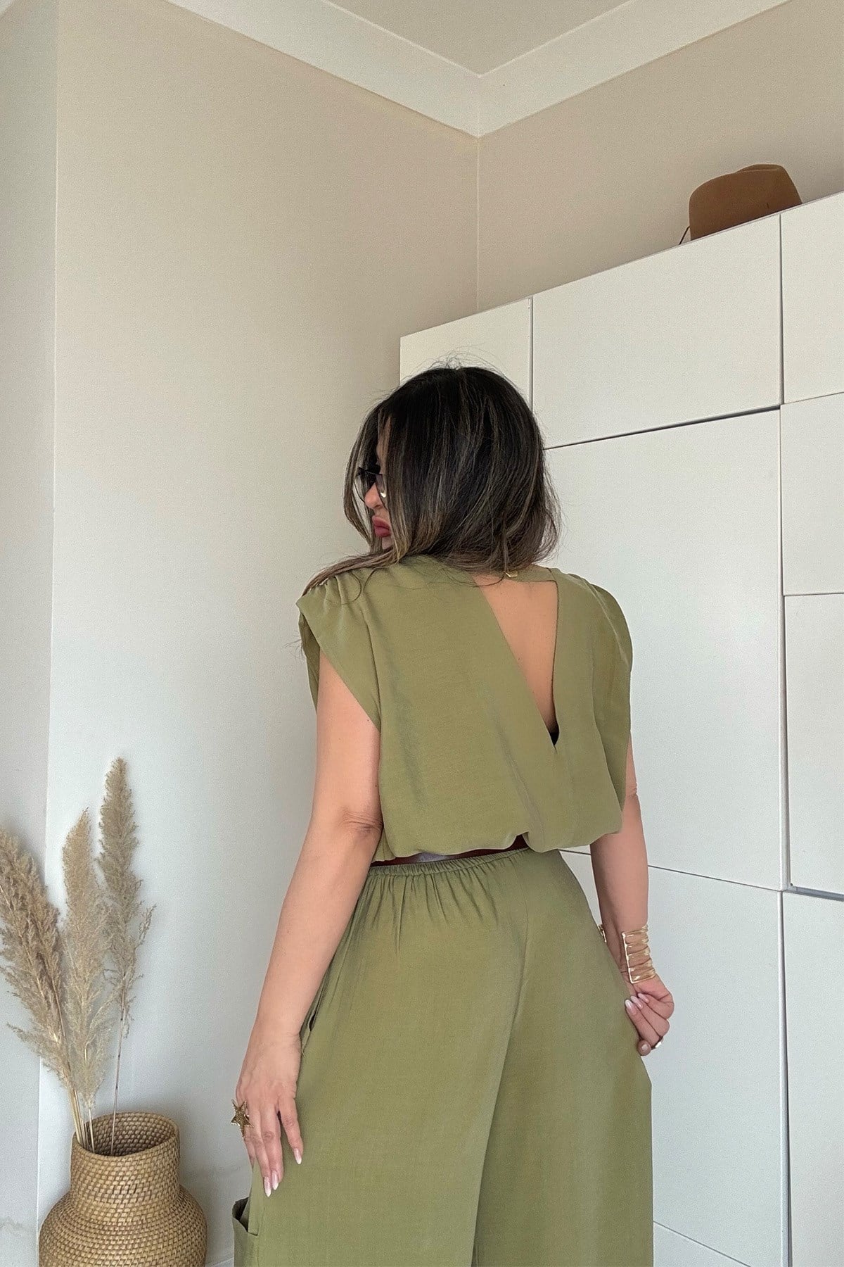 Tencel Kumaş Sırt V Yaka Lastikli Takım Yağ Yeşili