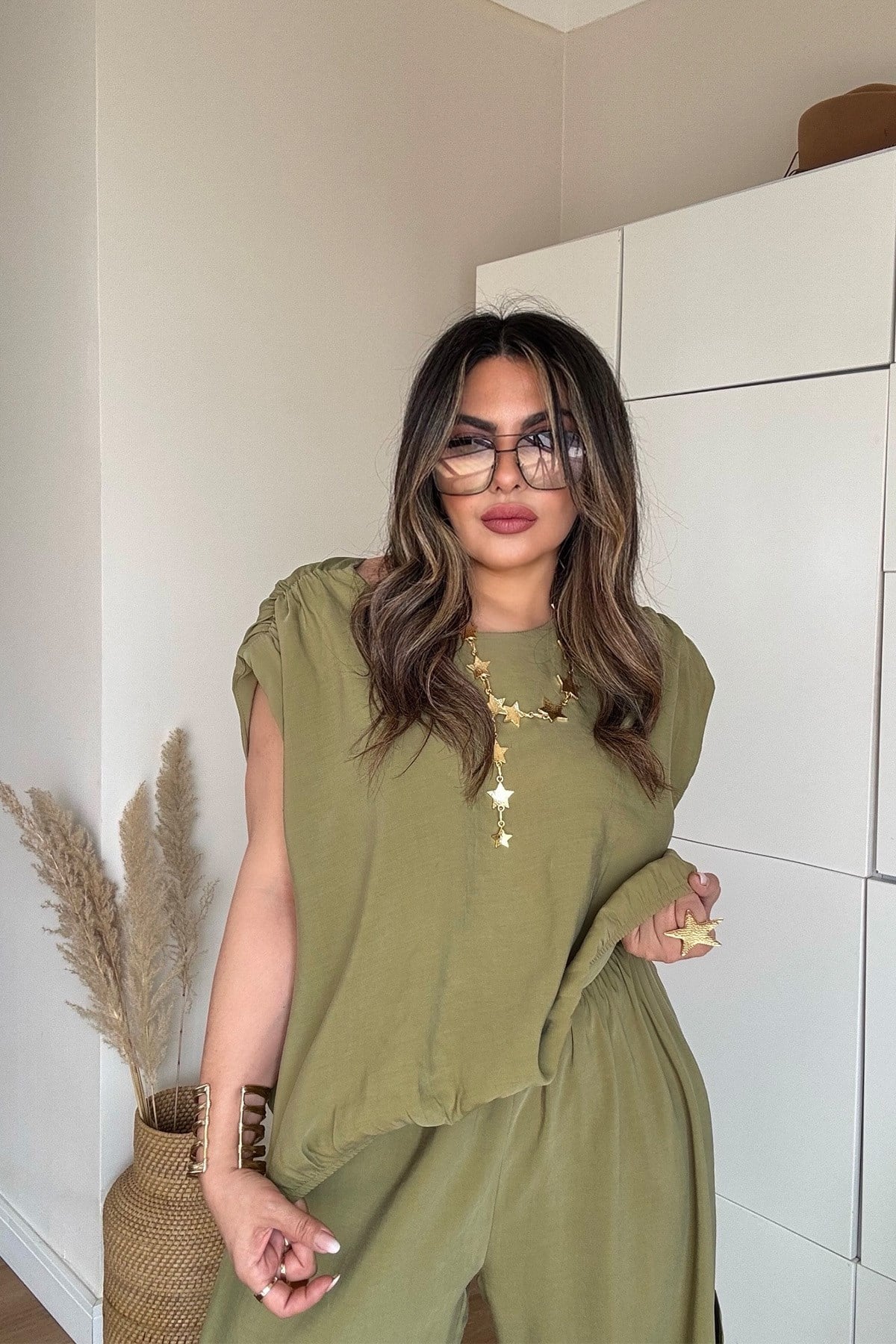 Tencel Kumaş Sırt V Yaka Lastikli Takım Yağ Yeşili