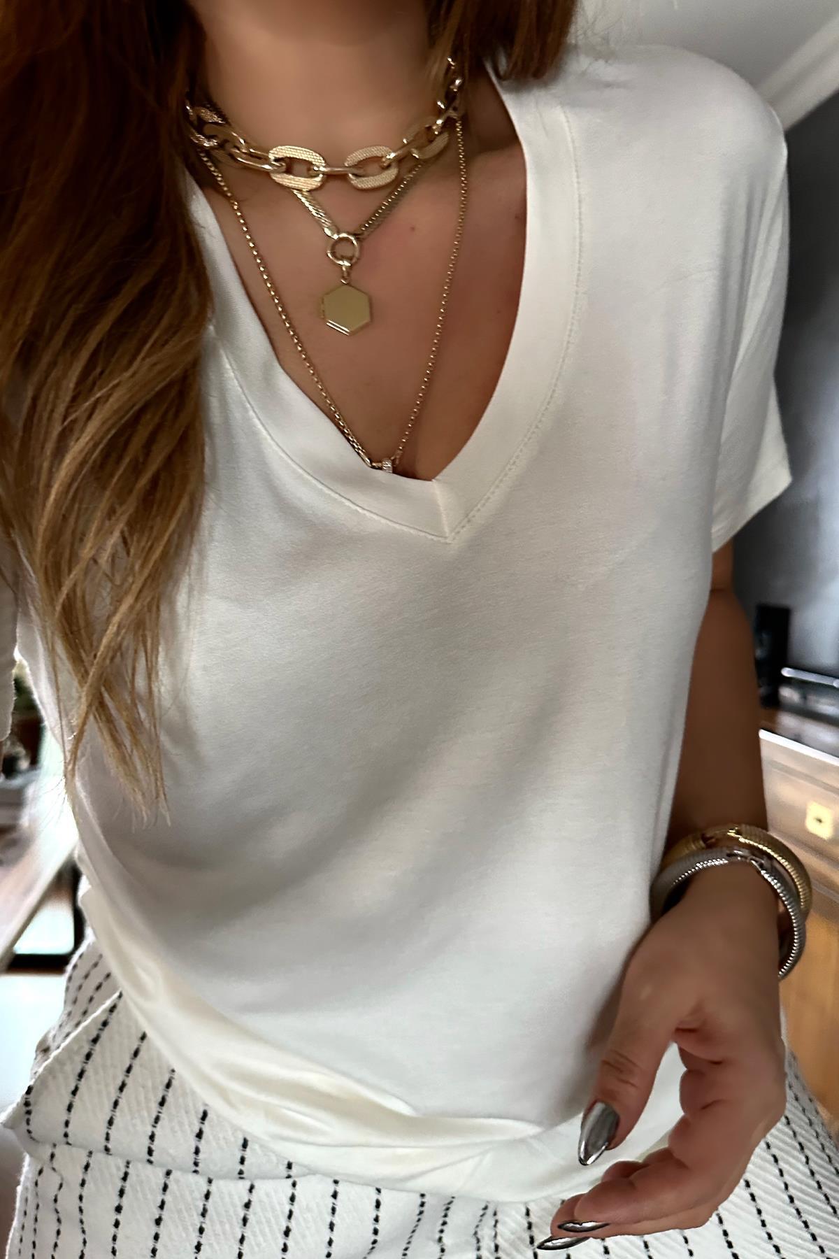 V Yaka Basic Viskon Tshirt Açık Krem