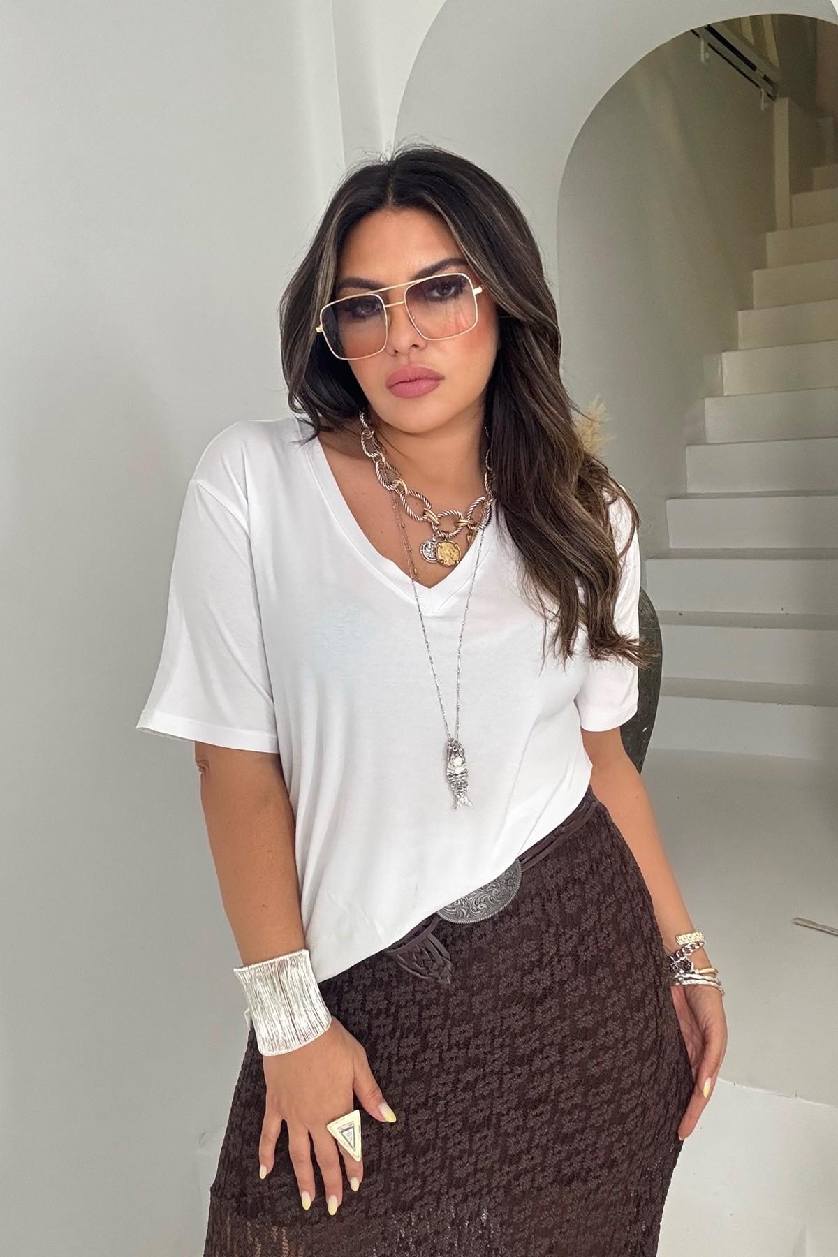 V Yaka Örme Kumaş Likralı Tshirt Ekru