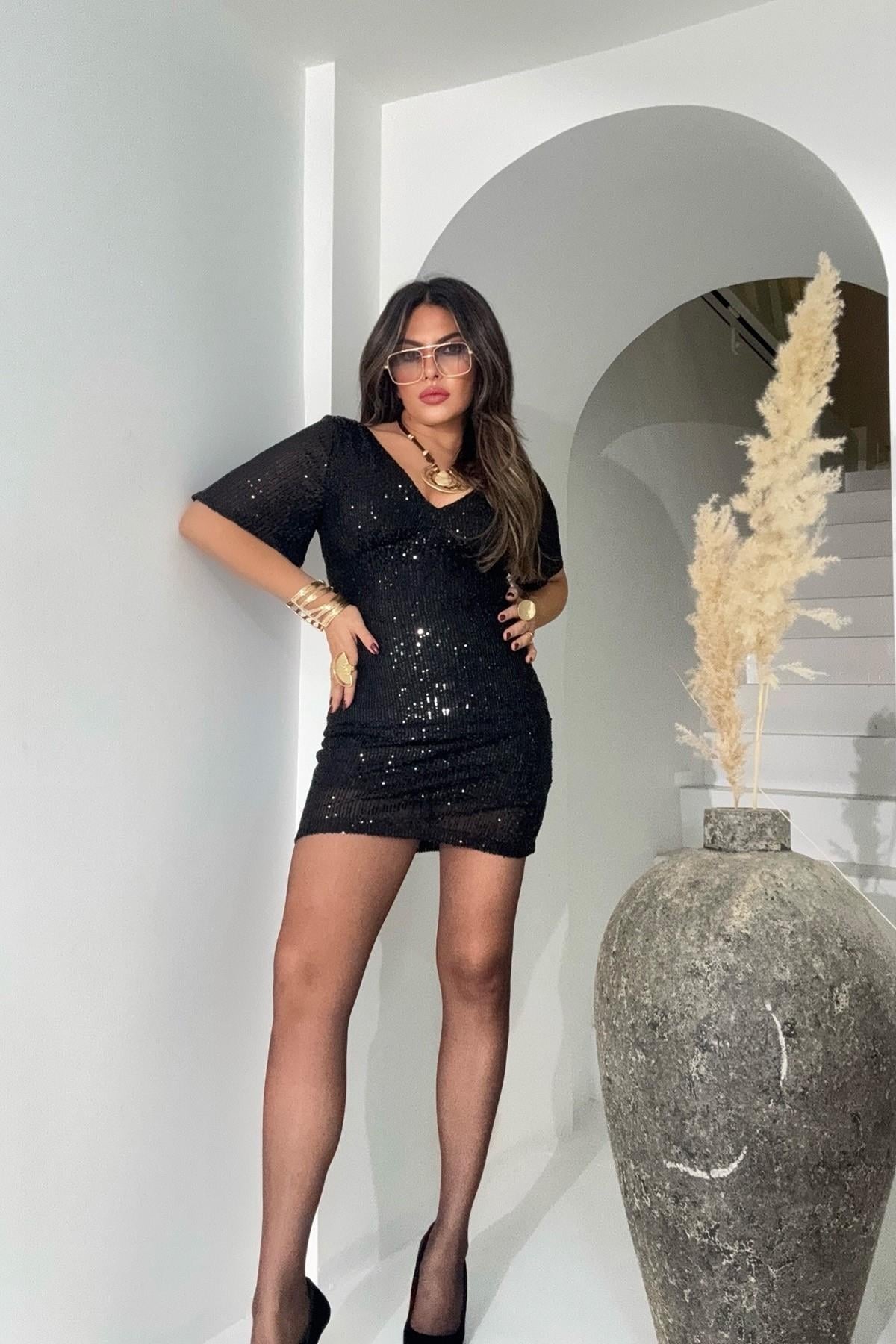 Volanlı Kol Detay Payet Elbise Siyah