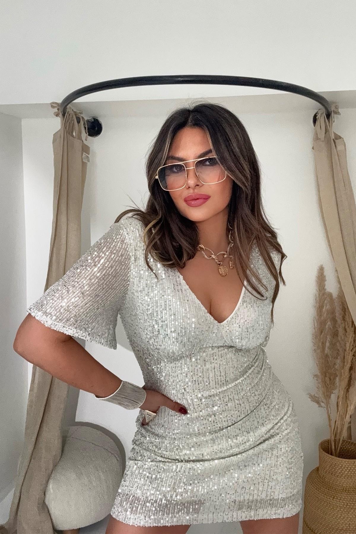 Volanlı Kol Detay Payet Elbise Taş