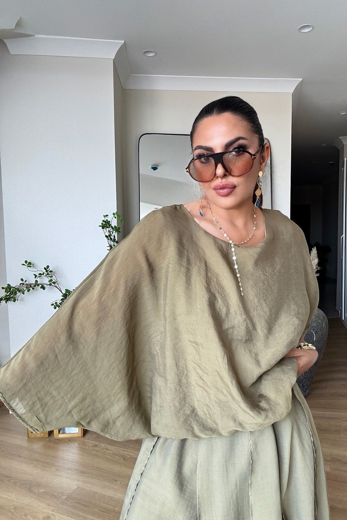 Vual Kumaş Balon Model Lastikli Bluz Haki