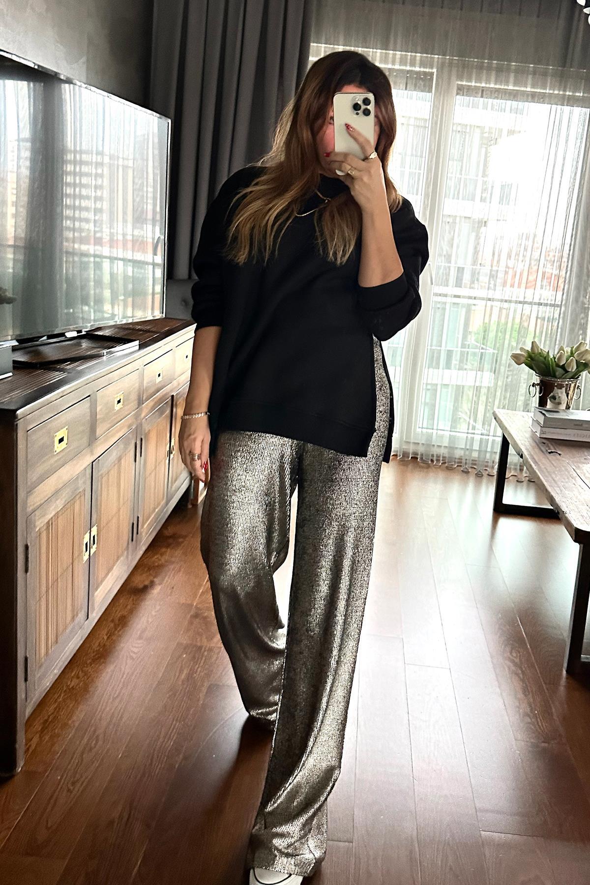 Yırtmaç Detaylı Basic Sweatshirt Siyah
