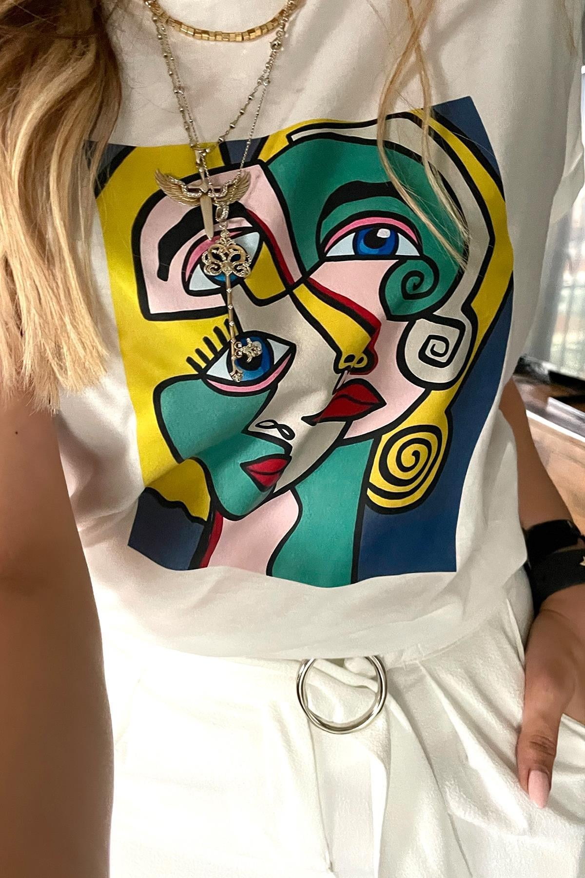 Yüz Figürlü Tablo Baskılı Tshirt Ekru