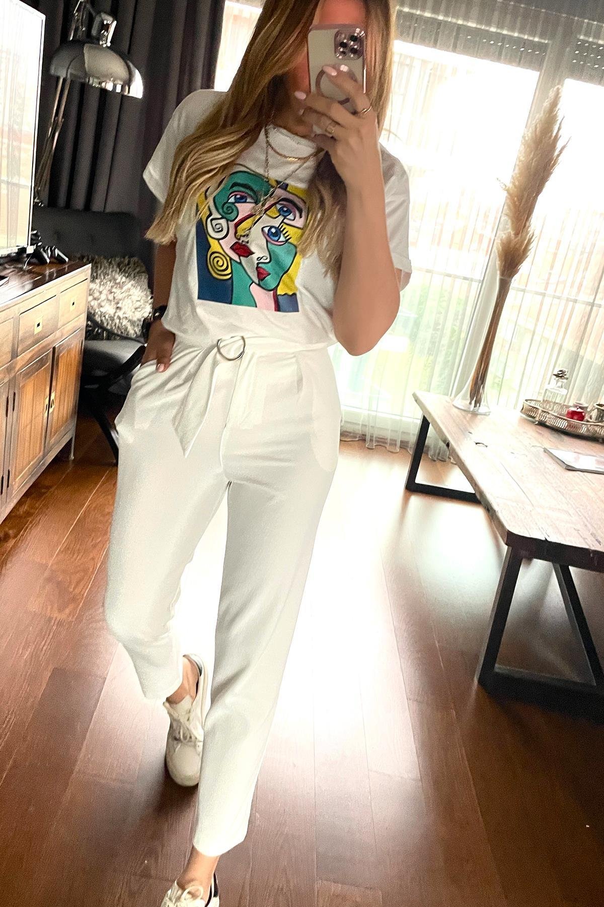 Yüz Figürlü Tablo Baskılı Tshirt Ekru