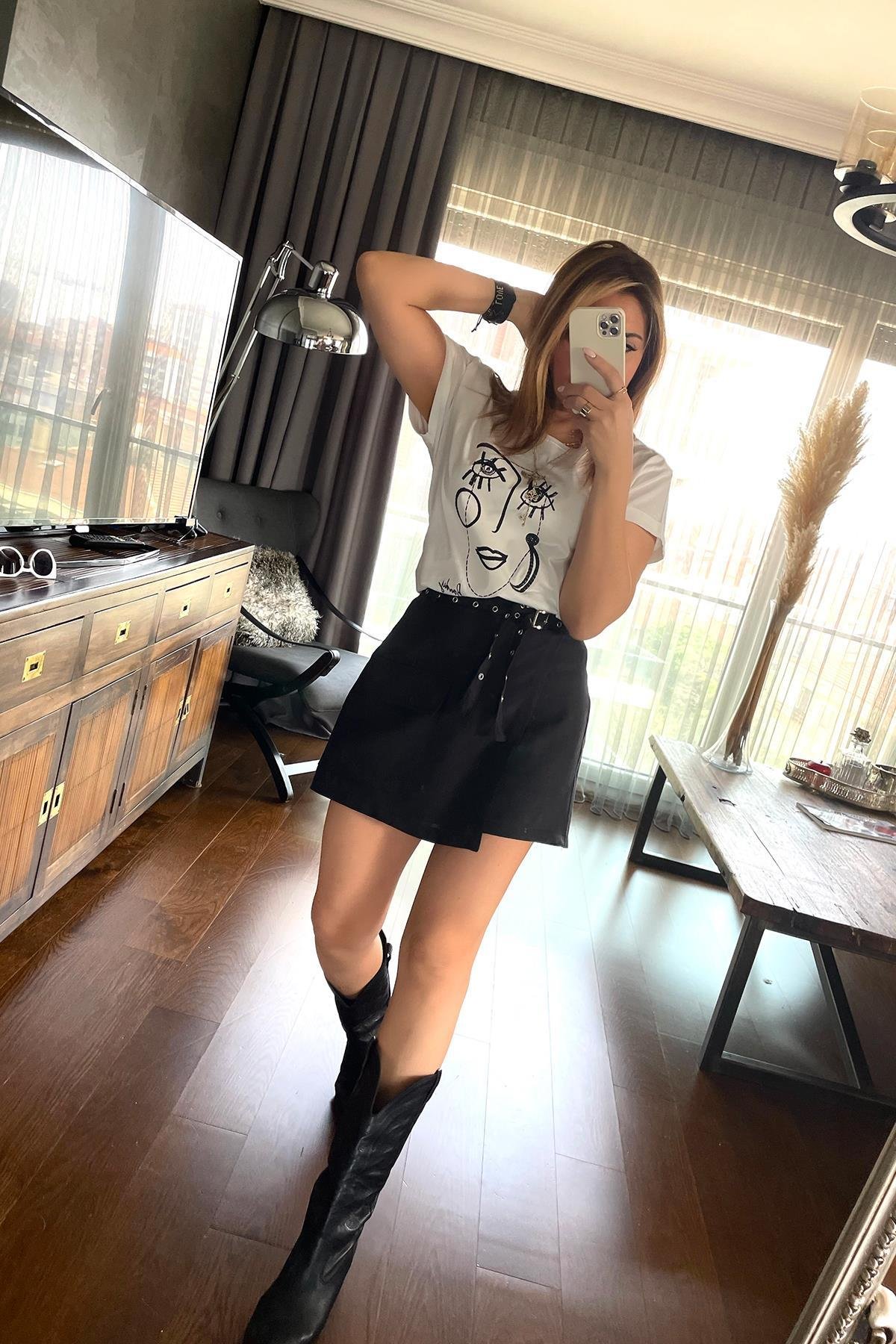 Yüz Figürlü Tshirt Ekru