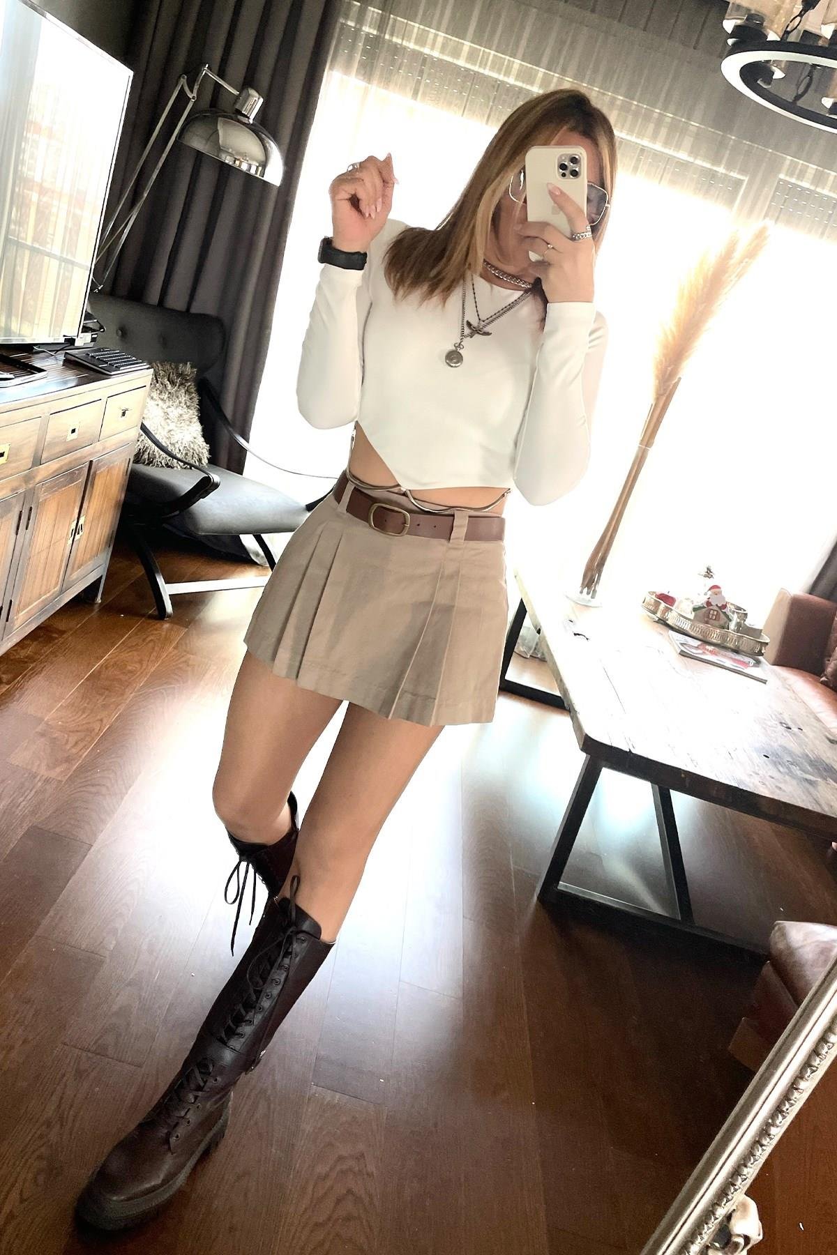 Zincir Detaylı Crop Bluz Ekru
